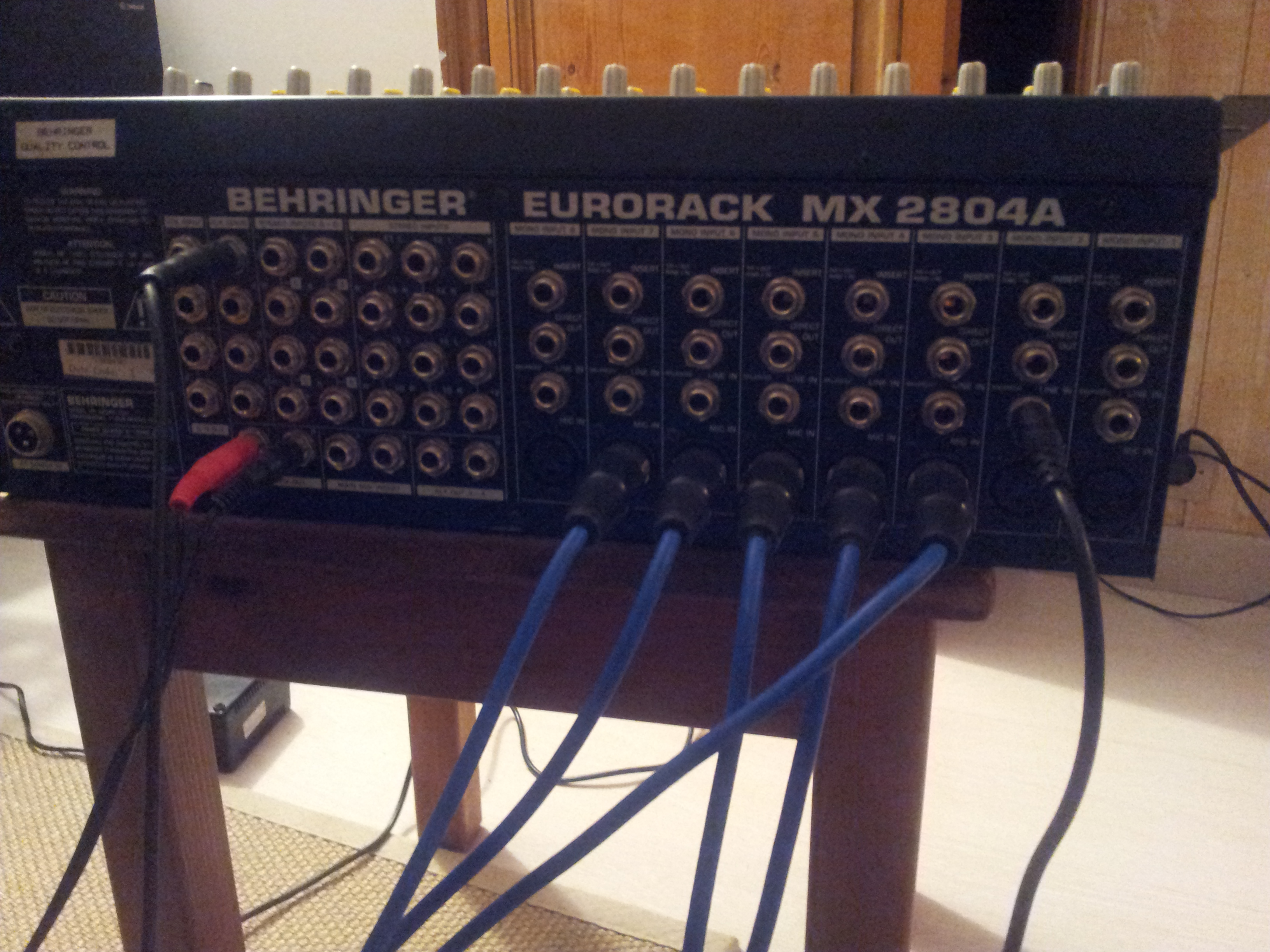 Behringer Mx2804a