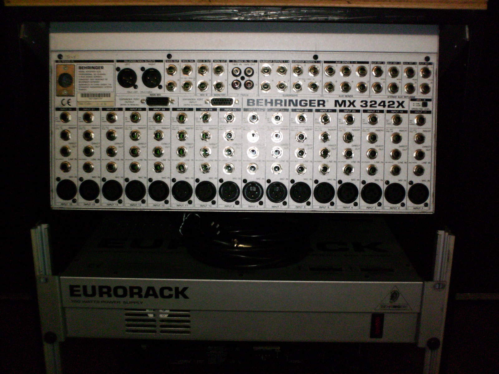 Behringer Eurorack MX3242X image (161734) Audiofanzine