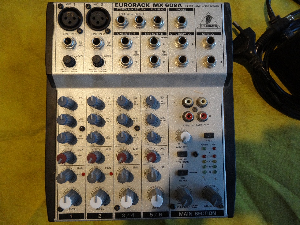 Photo Behringer Eurorack MX602A : Behringer Eurorack MX602A (12574 ...