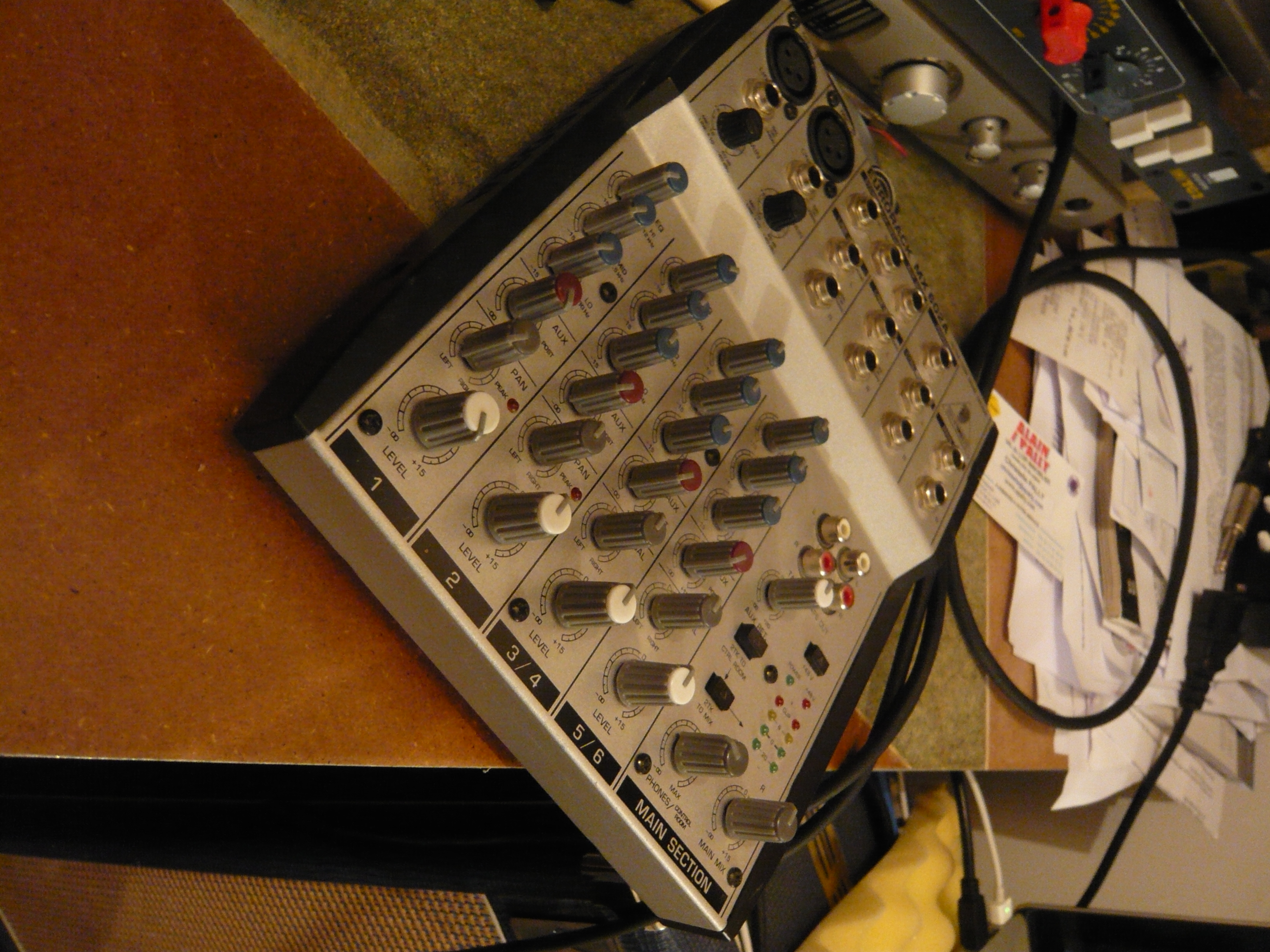 Photo Behringer Eurorack MX602A : Behringer Eurorack MX602A (85959 ...