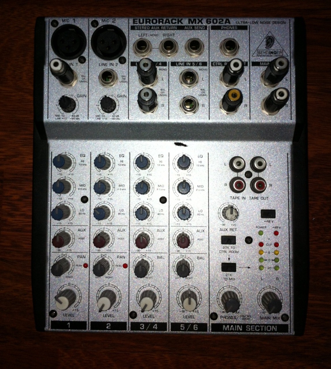 Behringer Eurorack MX602A image (420647) Audiofanzine