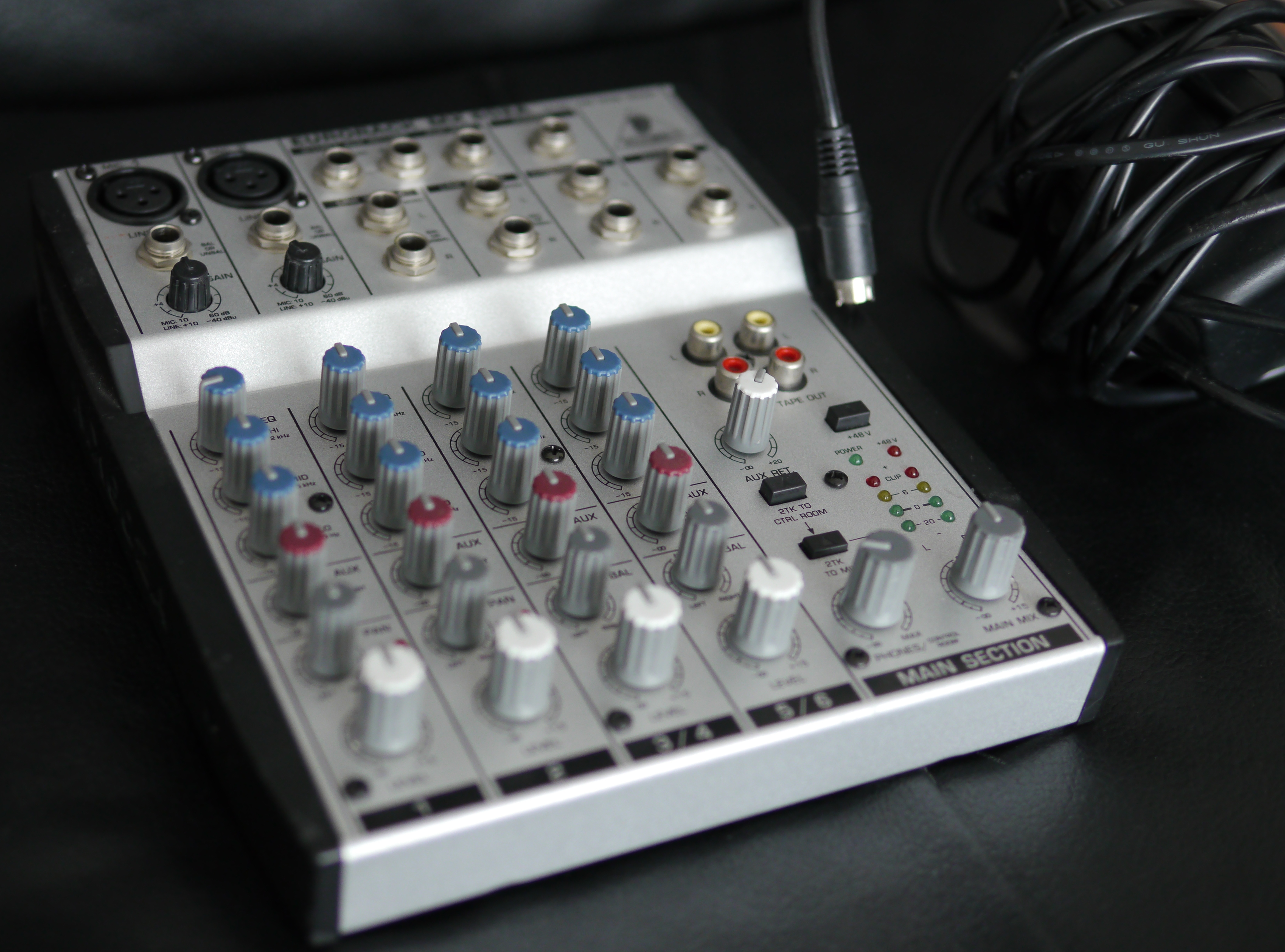 Behringer Eurorack MX602A image (#984176) - Audiofanzine