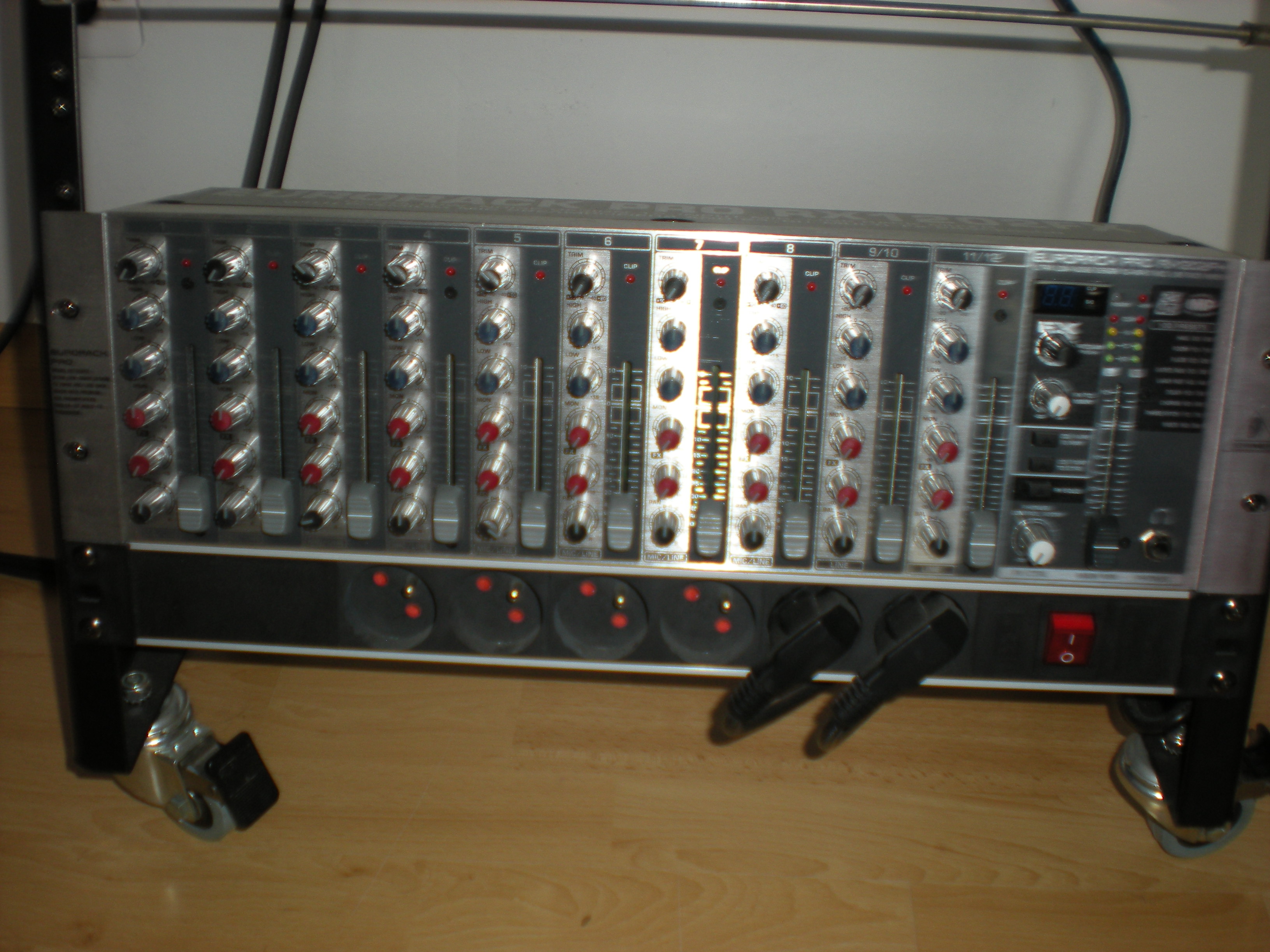 Behringer Eurorack Pro RX1202FX image (705447) Audiofanzine