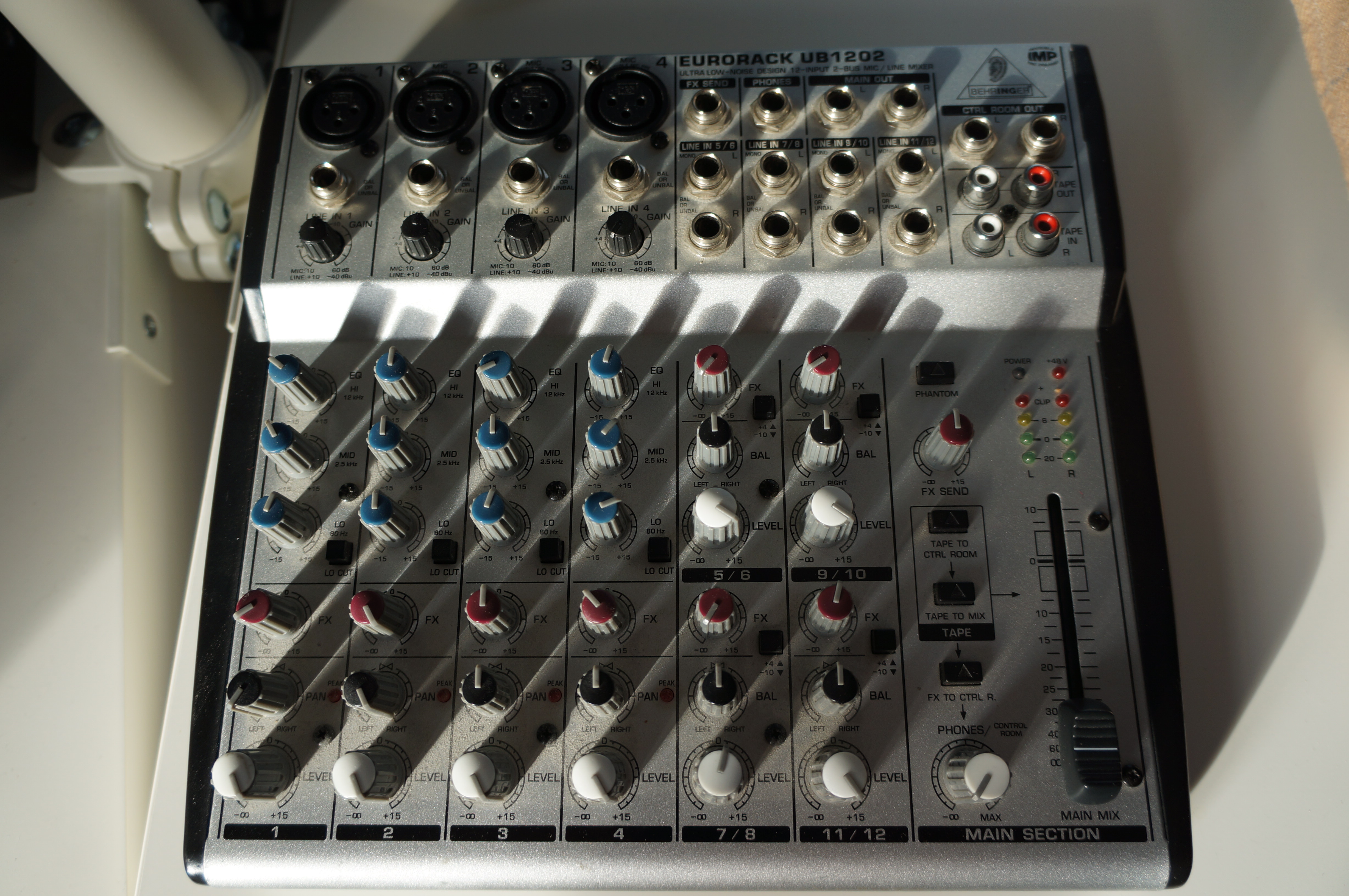 EURORACK UB1202 Behringer Eurorack UB1202 Audiofanzine