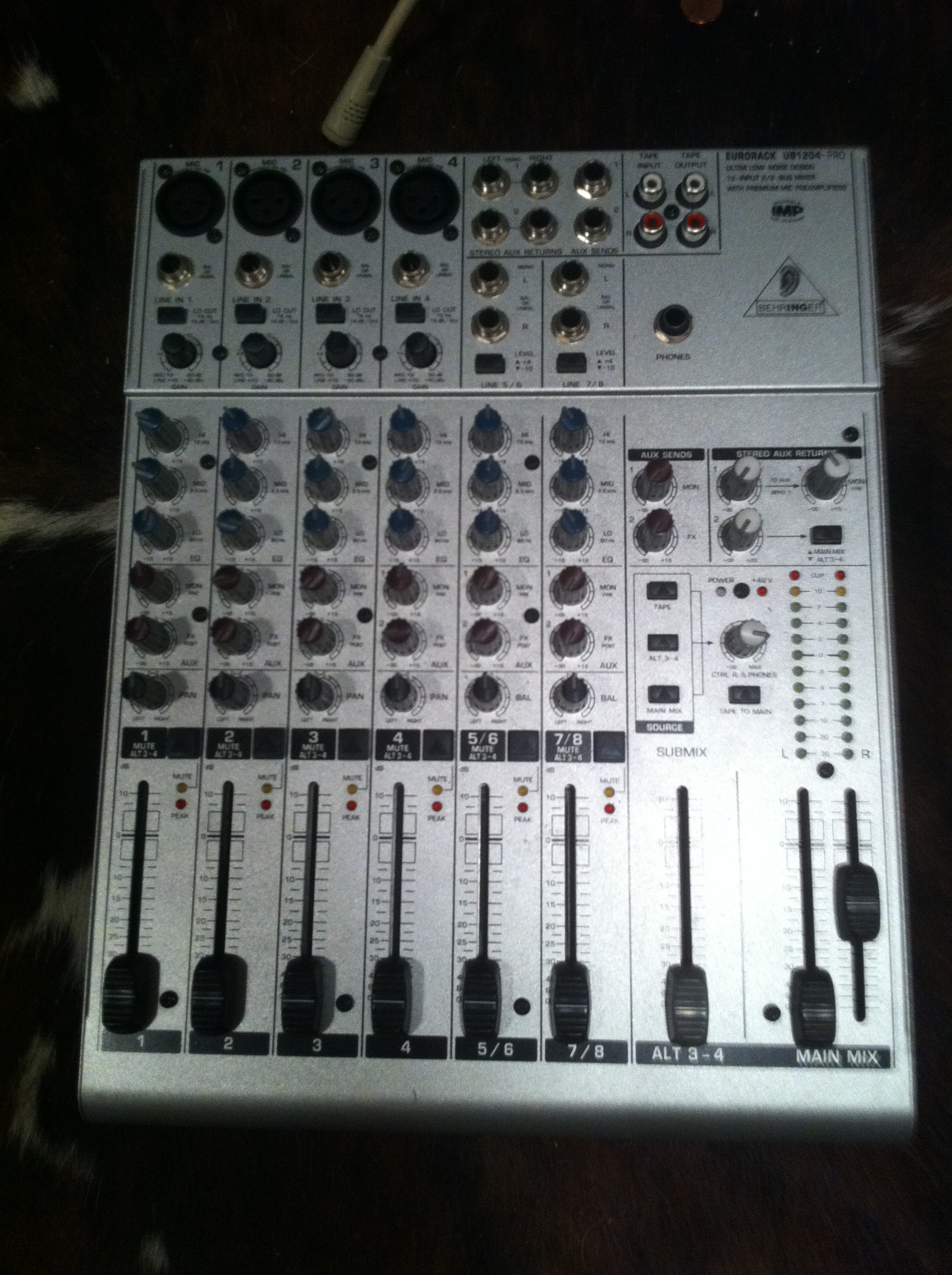 Behringer Eurorack UB1204Pro image (361734) Audiofanzine