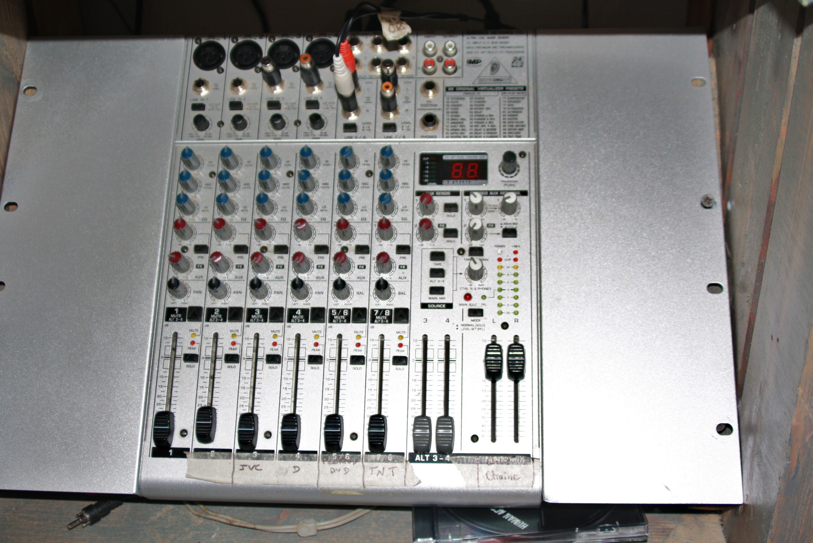 Behringer Eurorack UB1204FX-Pro image (#274950) - Audiofanzine