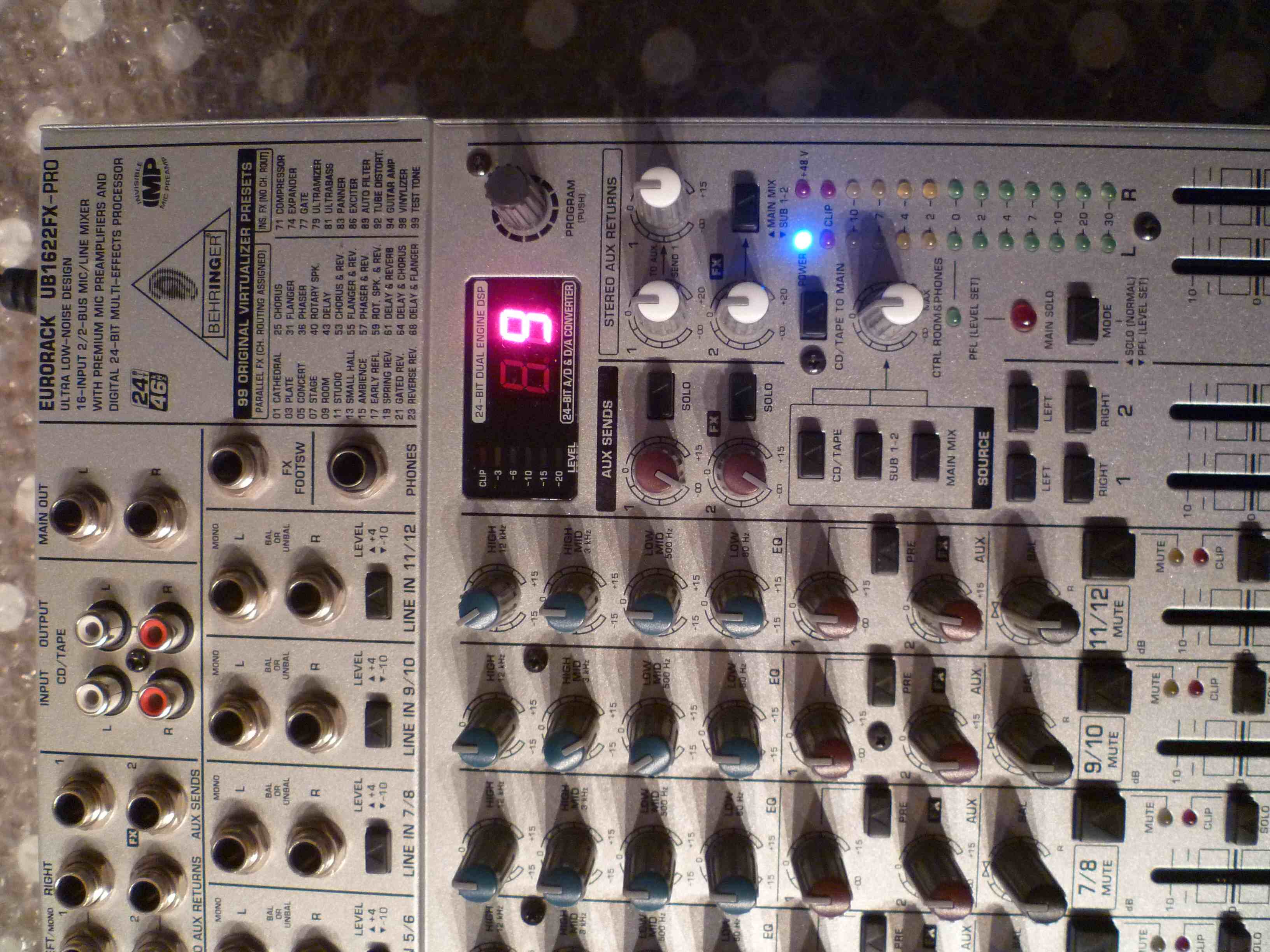 Behringer Eurorack UB1622FXPro image (528280) Audiofanzine