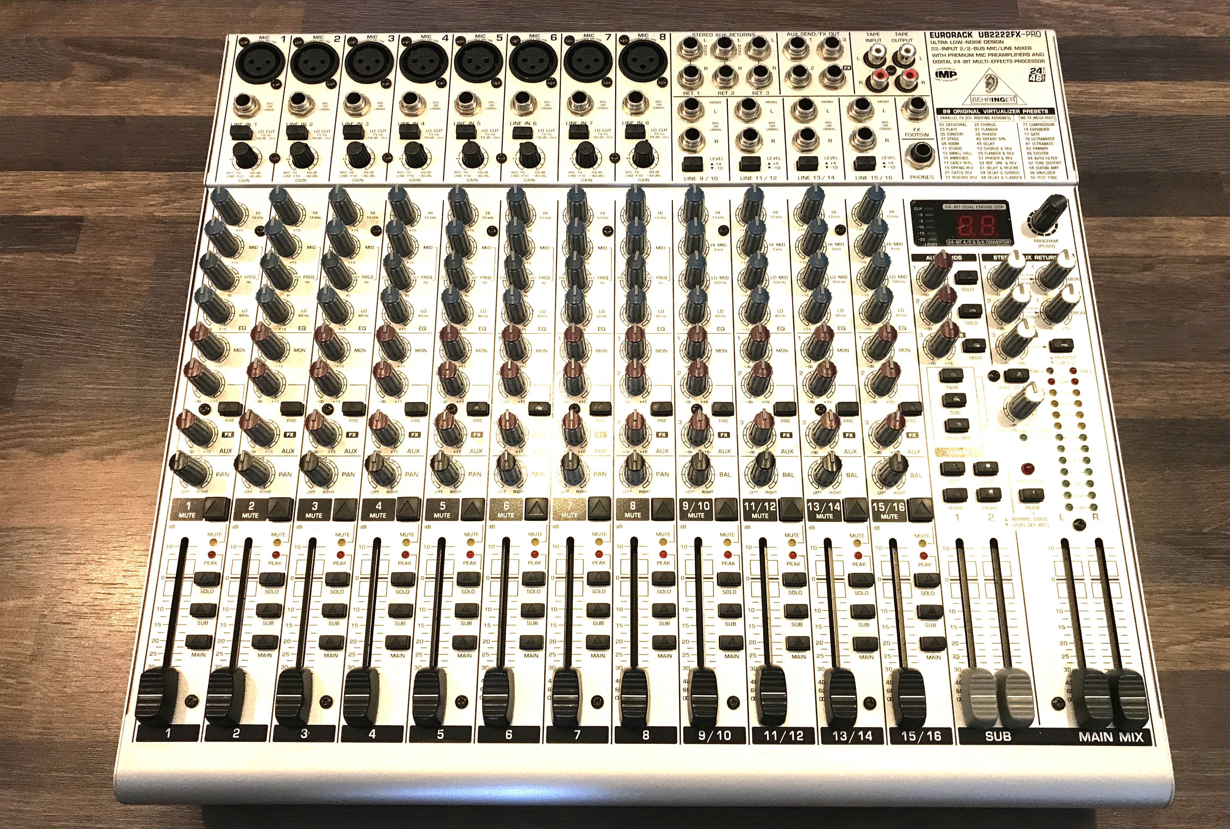 Behringer Eurorack UB2222FXPro image (1930628) Audiofanzine