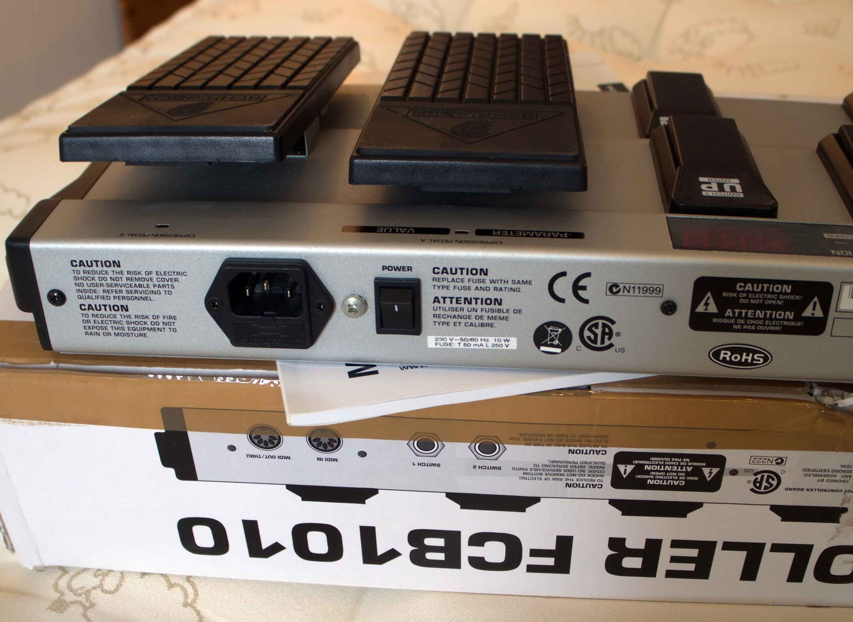 Behringer FCB1010 Midi Foot Controller image (1466272) Audiofanzine