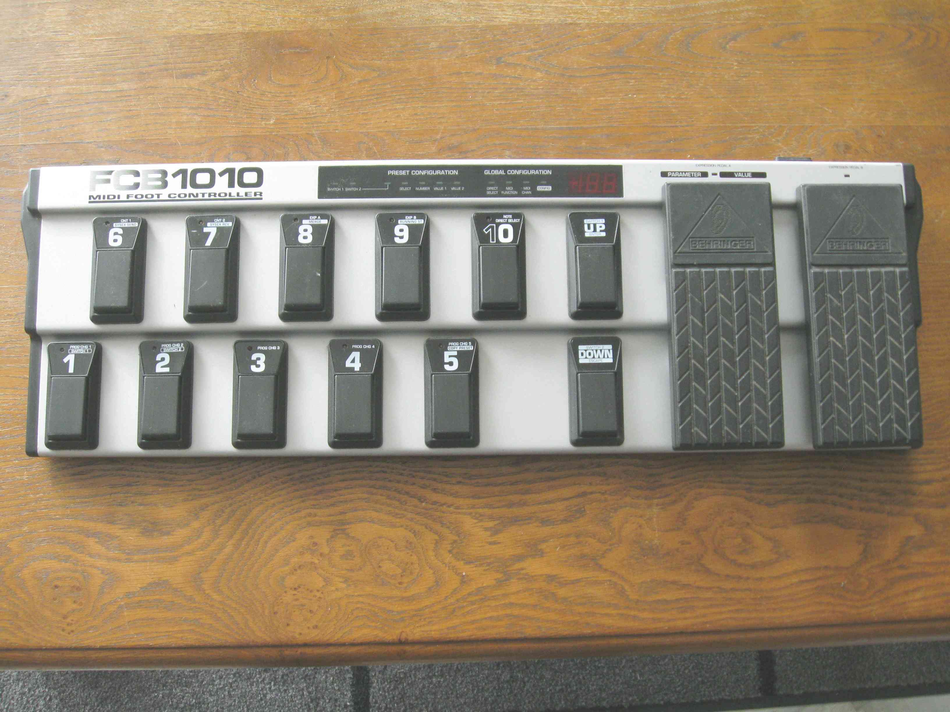 FCB1010 Midi Foot Controller Behringer Audiofanzine