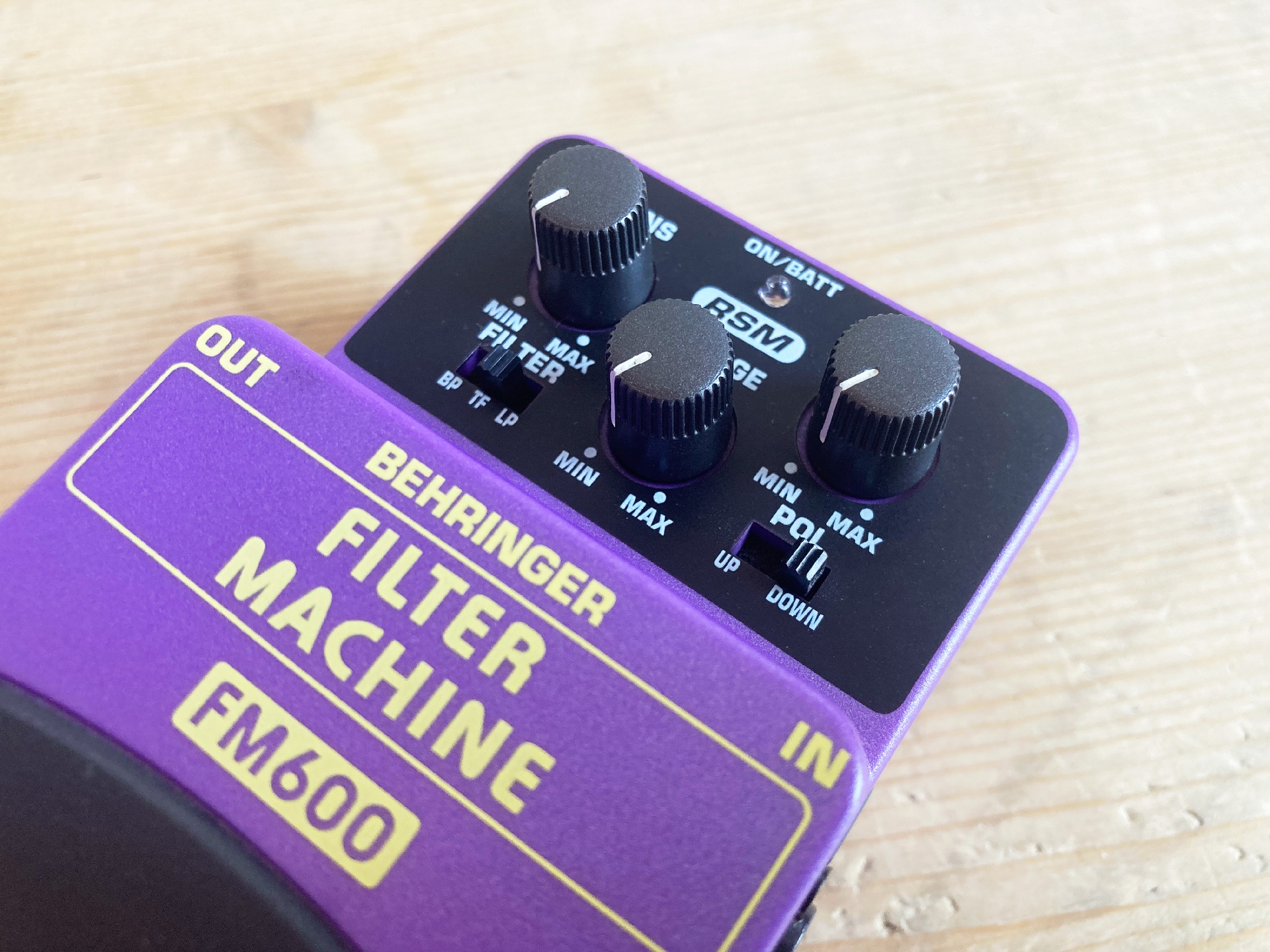 Behringer FM600 Filter Machine (clône Line6 OTTO FILTER