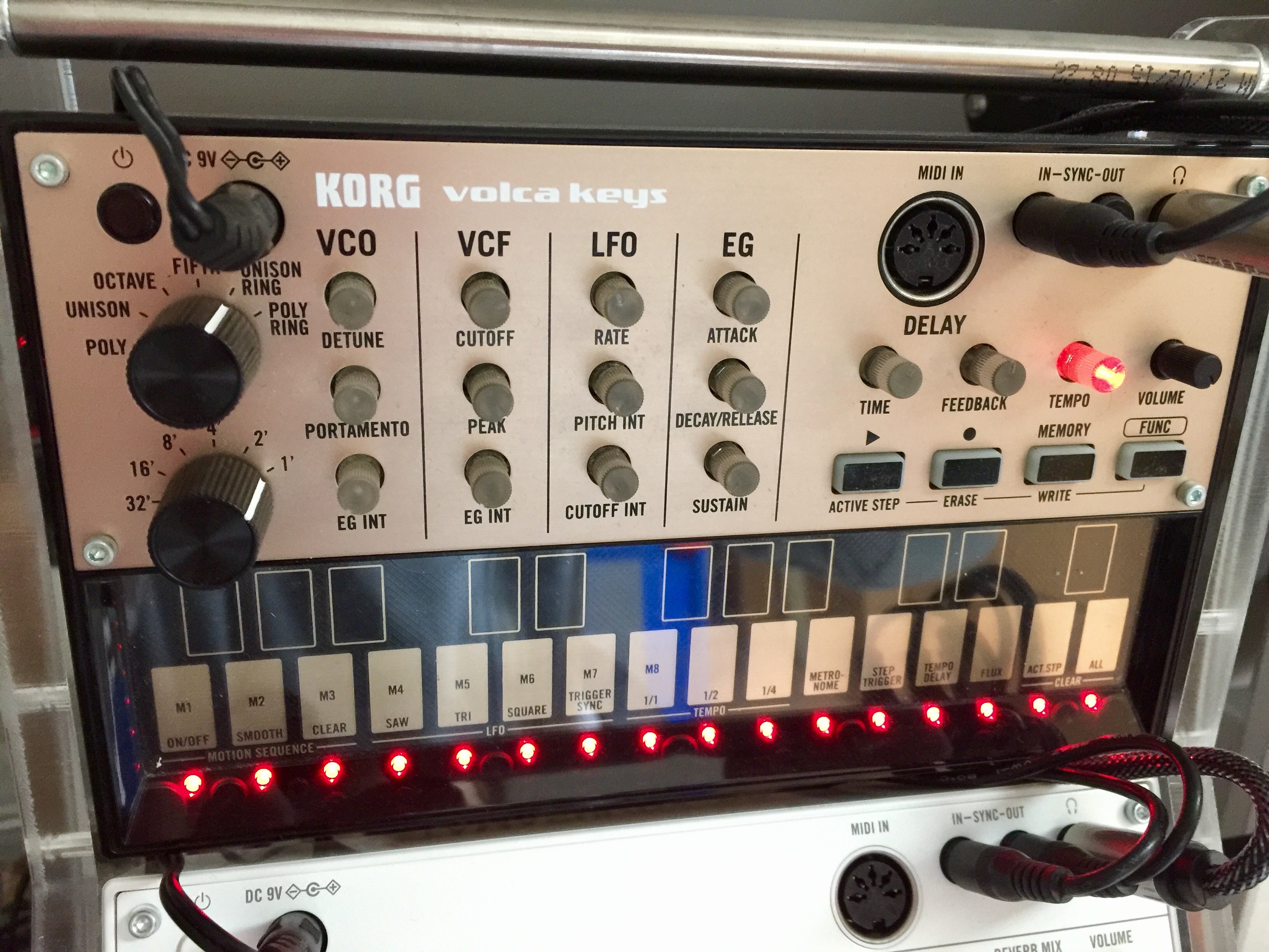 Photo Behringer MICROMIX MX400 Behringer MICROMIX MX400 (15592