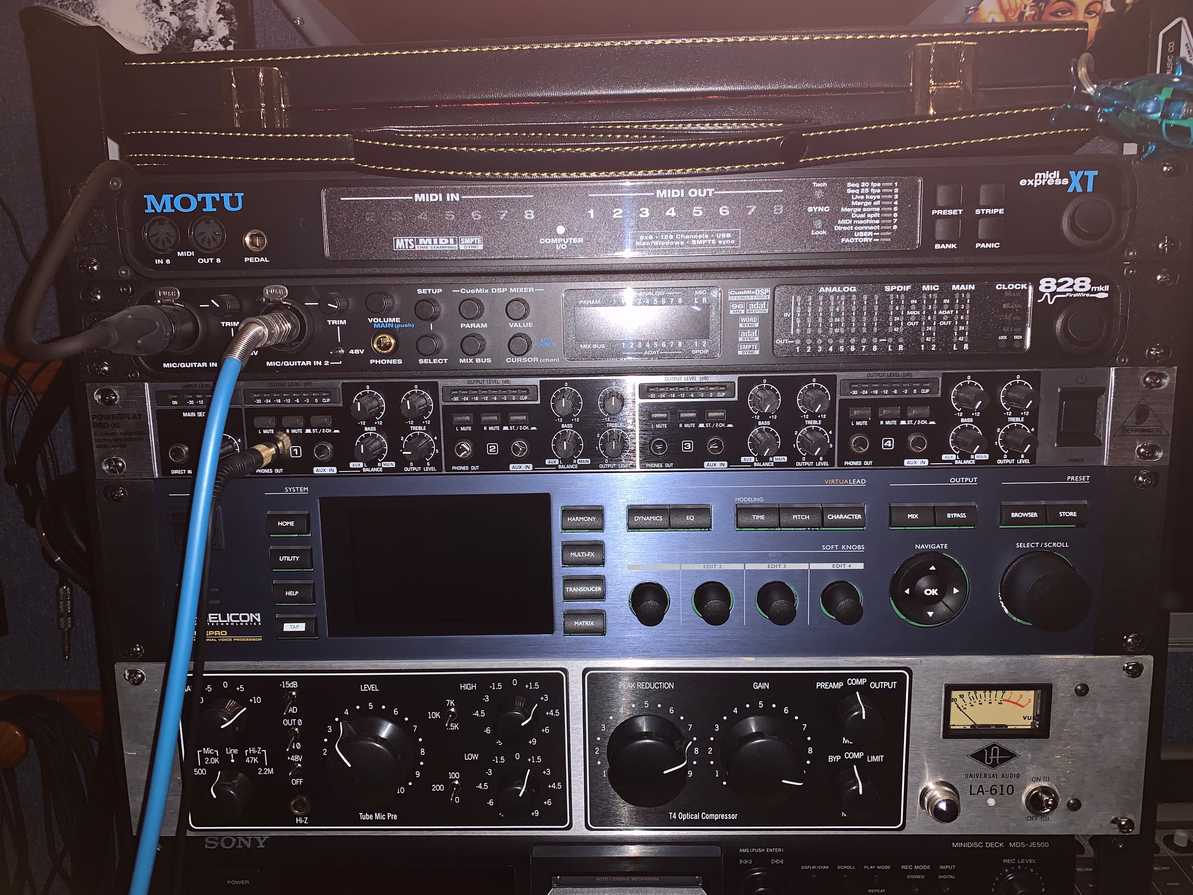POWERPLAY PROXL HA4700 Behringer Powerplay ProXL HA4700 Audiofanzine