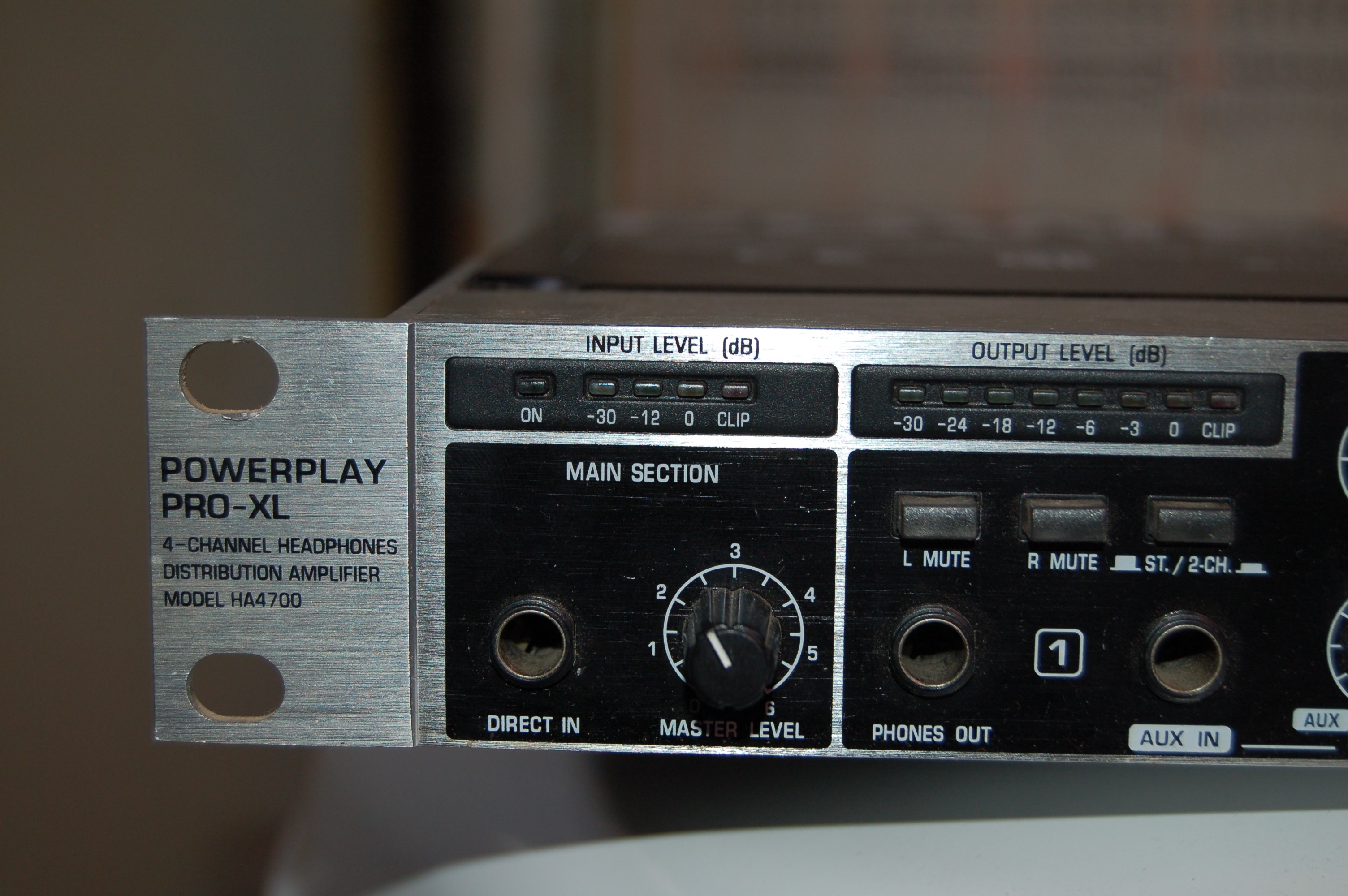 Behringer Powerplay ProXL HA4700 image (645711) Audiofanzine