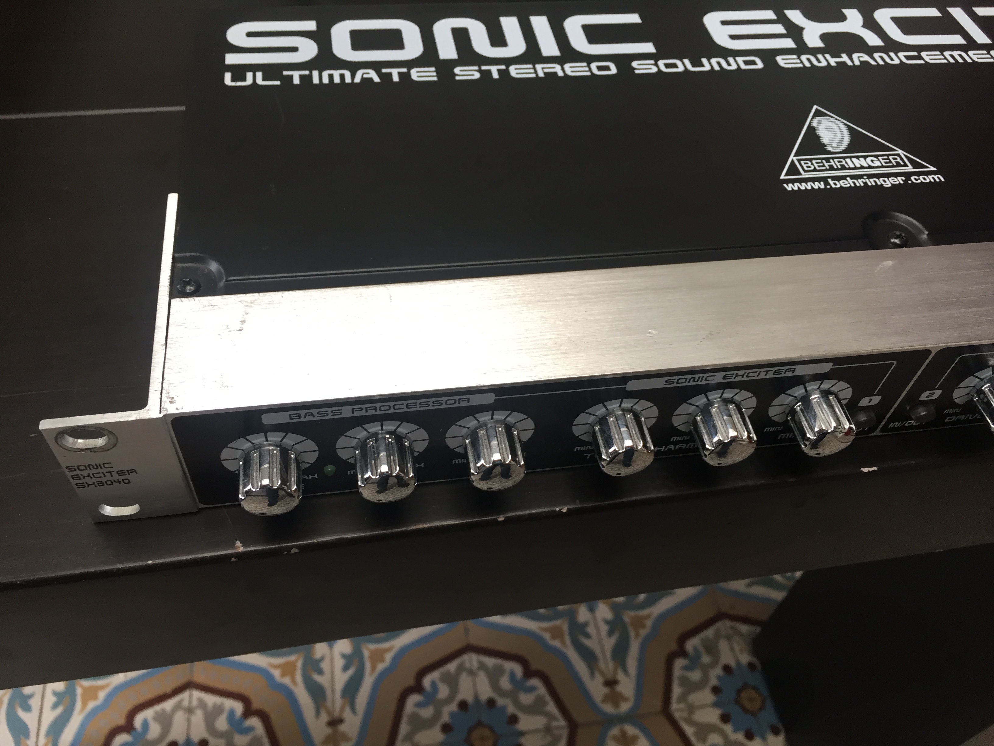 SONIC EXCITER SX3040 Behringer Sonic Exciter SX3040 Audiofanzine