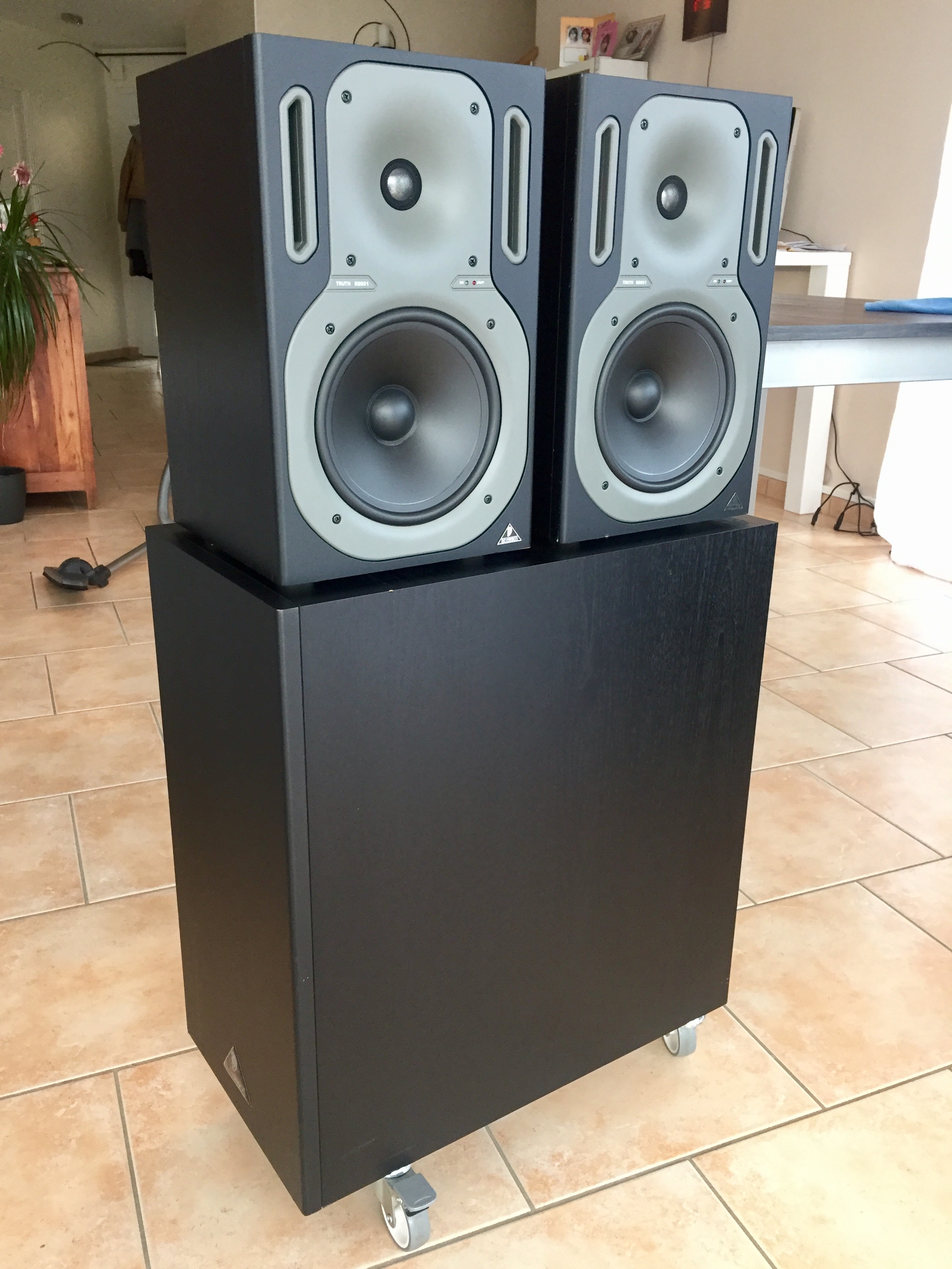 Behringer Truth B2092A image (1718093) Audiofanzine