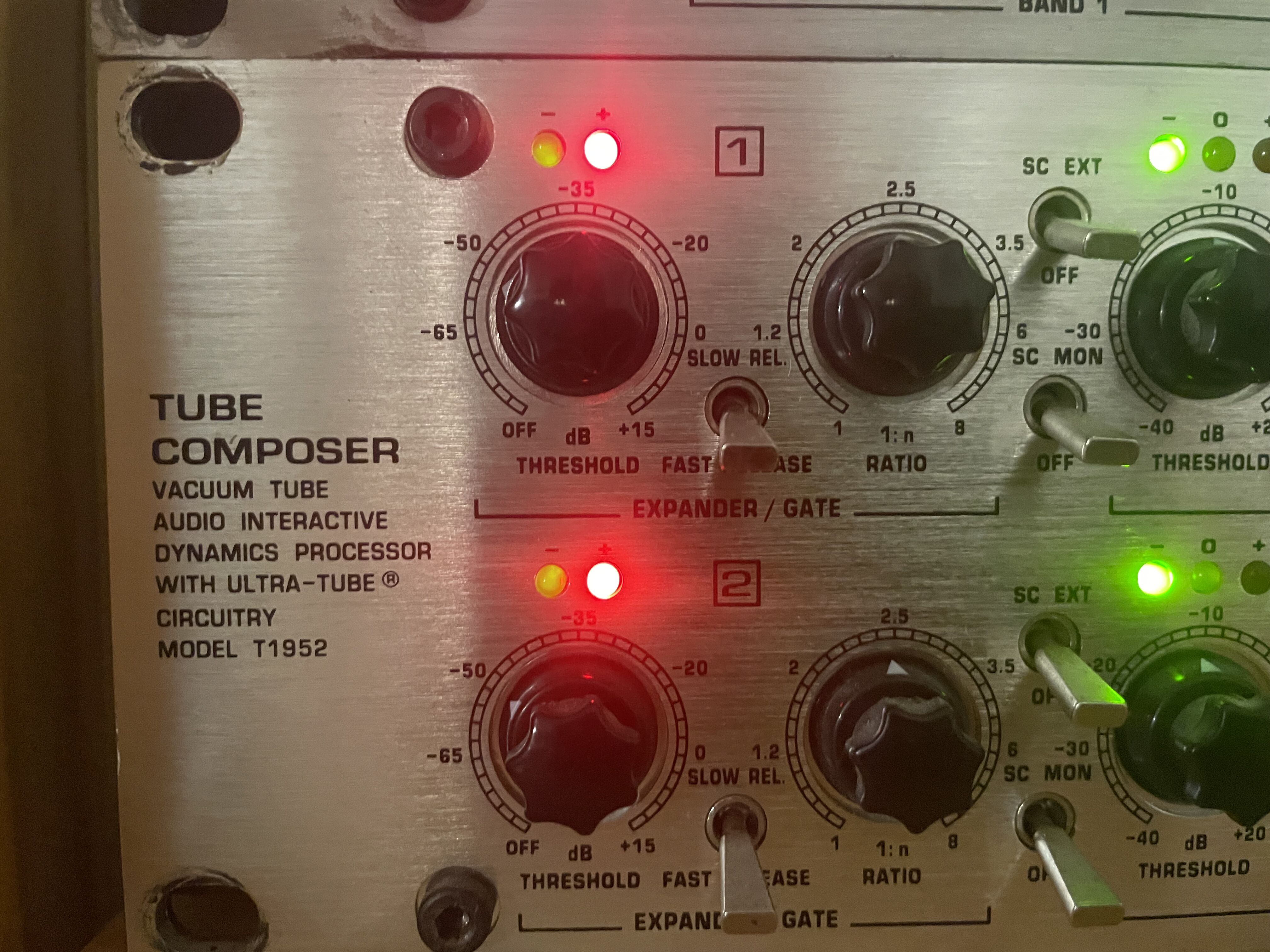 Tube Composer T1952 - Behringer Tube Composer T1952