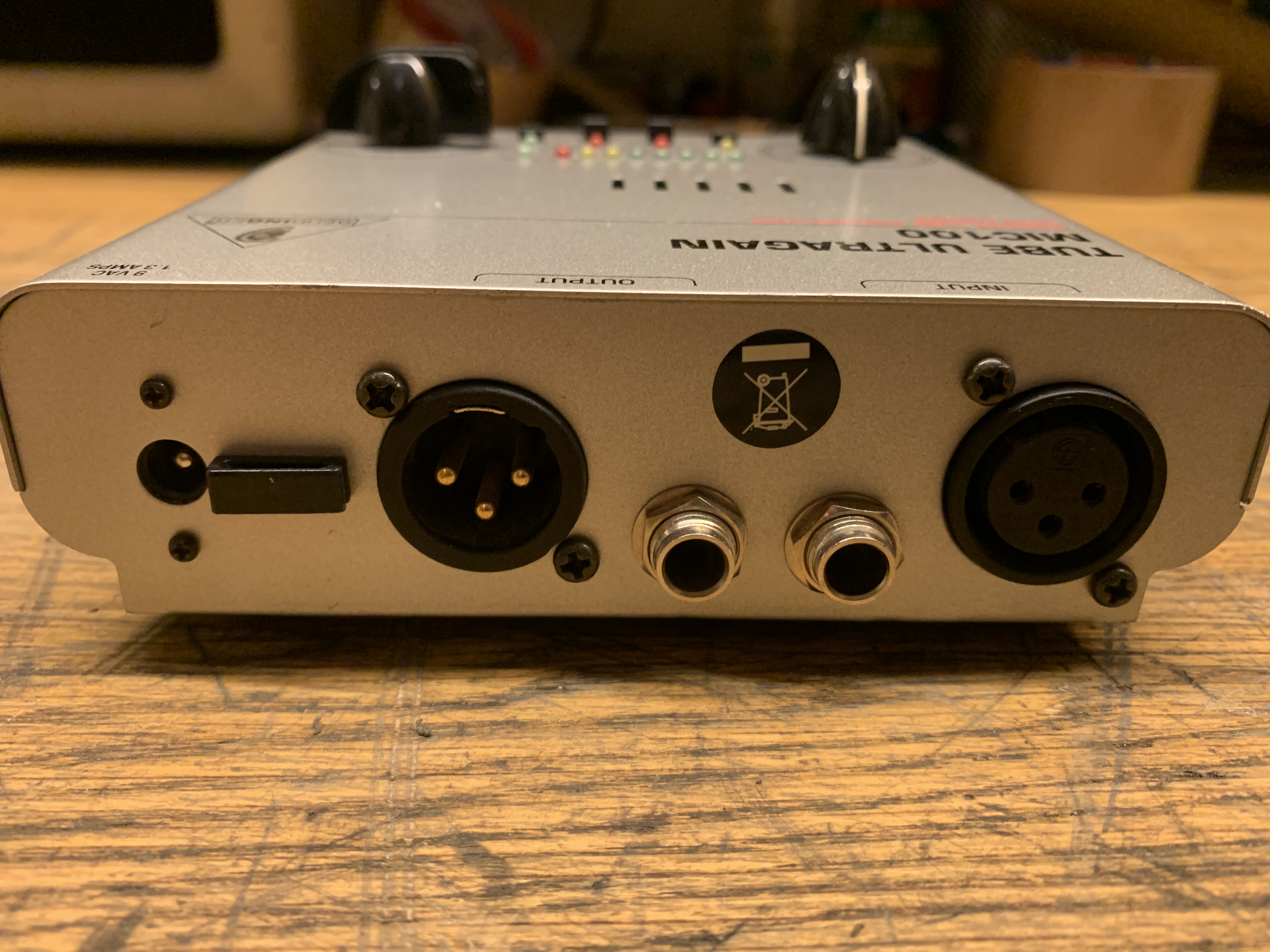 Tube Ultragain MIC100 Behringer Tube Ultragain MIC100 Audiofanzine