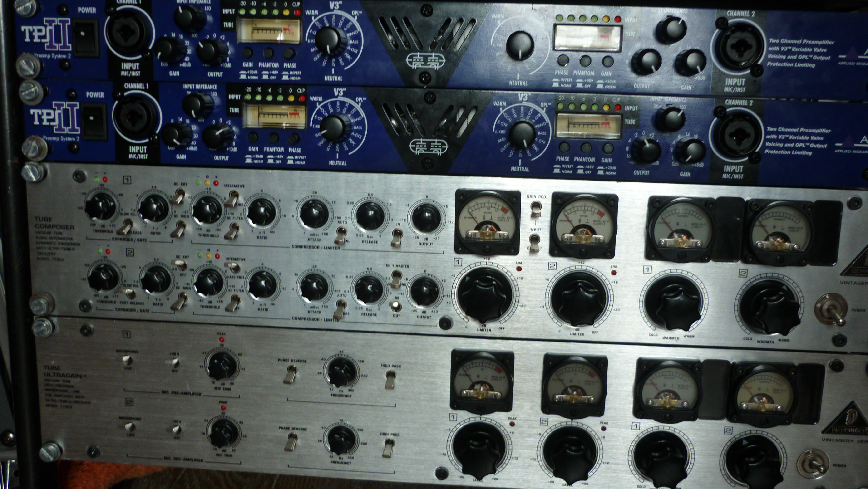 Behringer Tube Ultragain T1953 image (415377) Audiofanzine