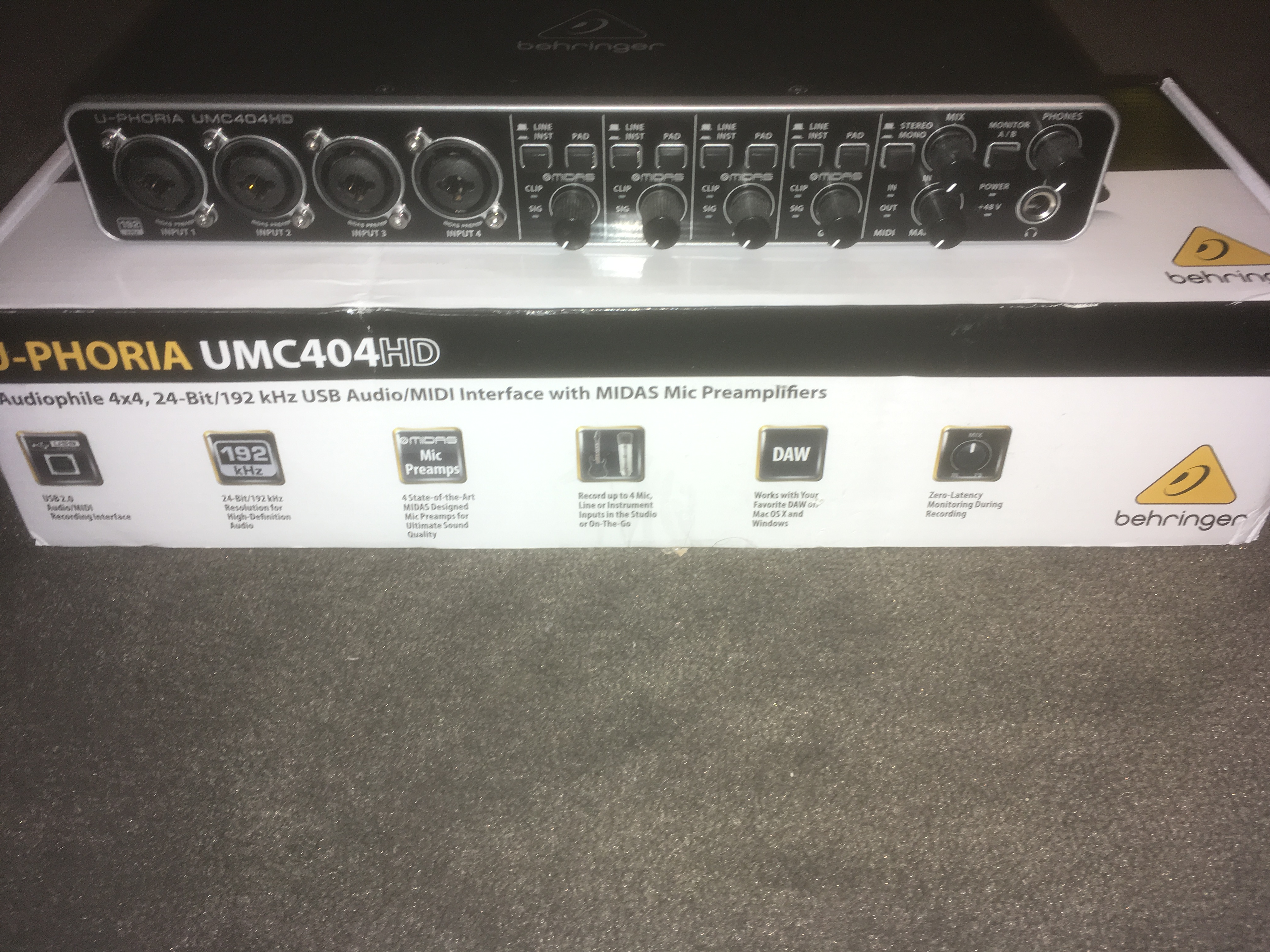 Внешняя звуковая карта behringer u phoria umc404hd