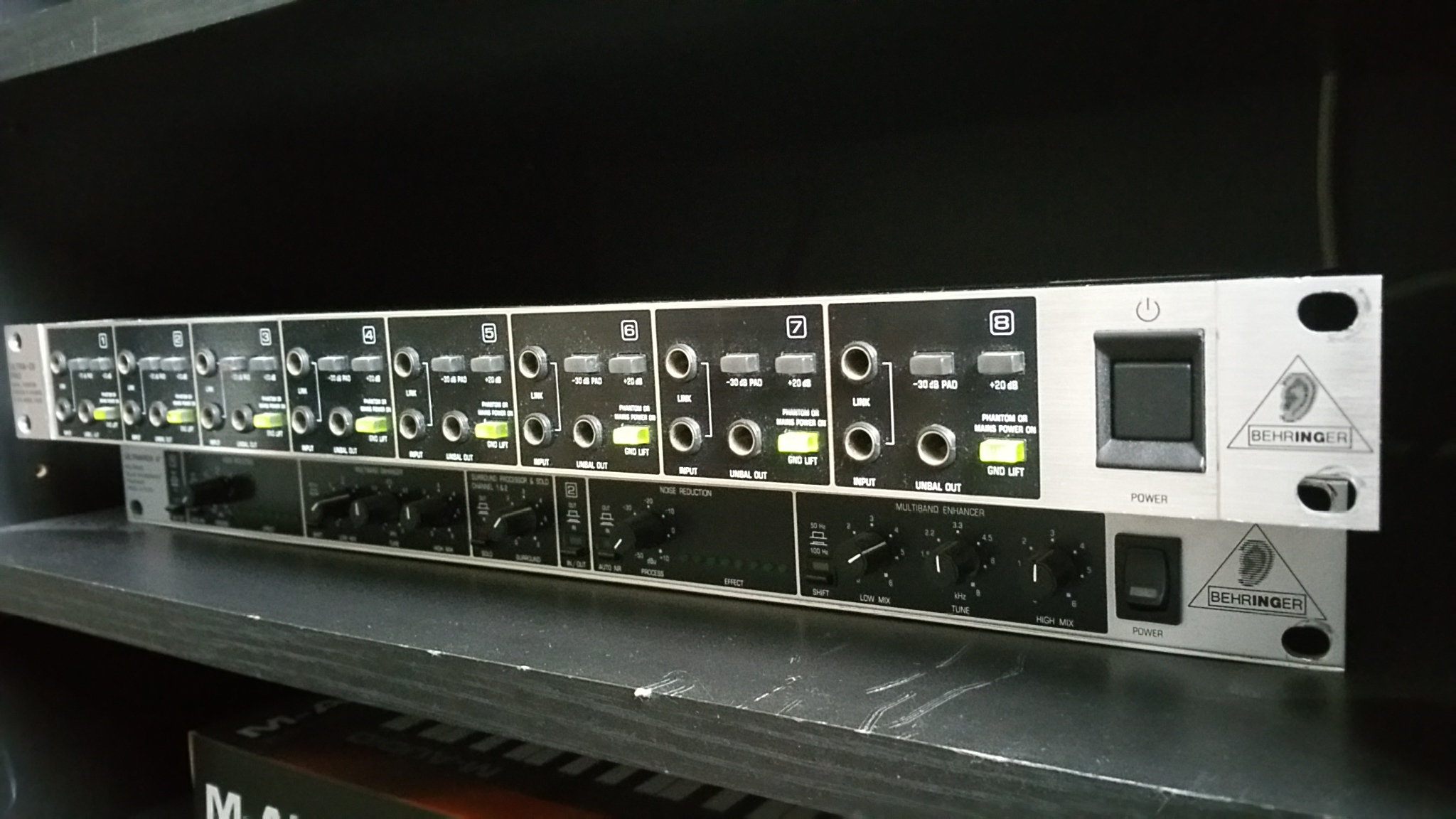 ULTRADI PRO DI800 Behringer UltraDI Pro DI800 Audiofanzine