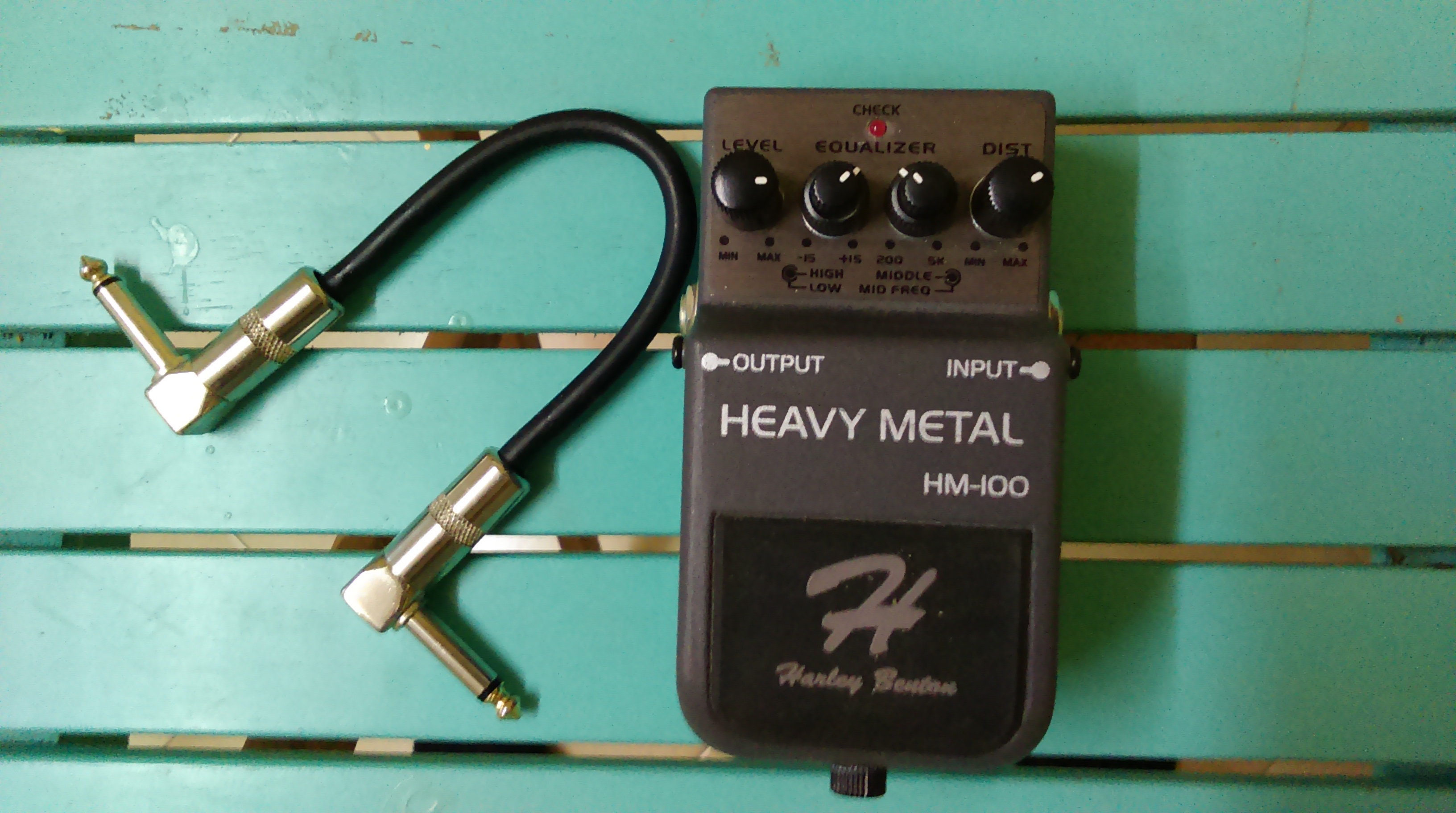 ULTRA METAL UM300 Behringer Ultra Metal UM300 Audiofanzine