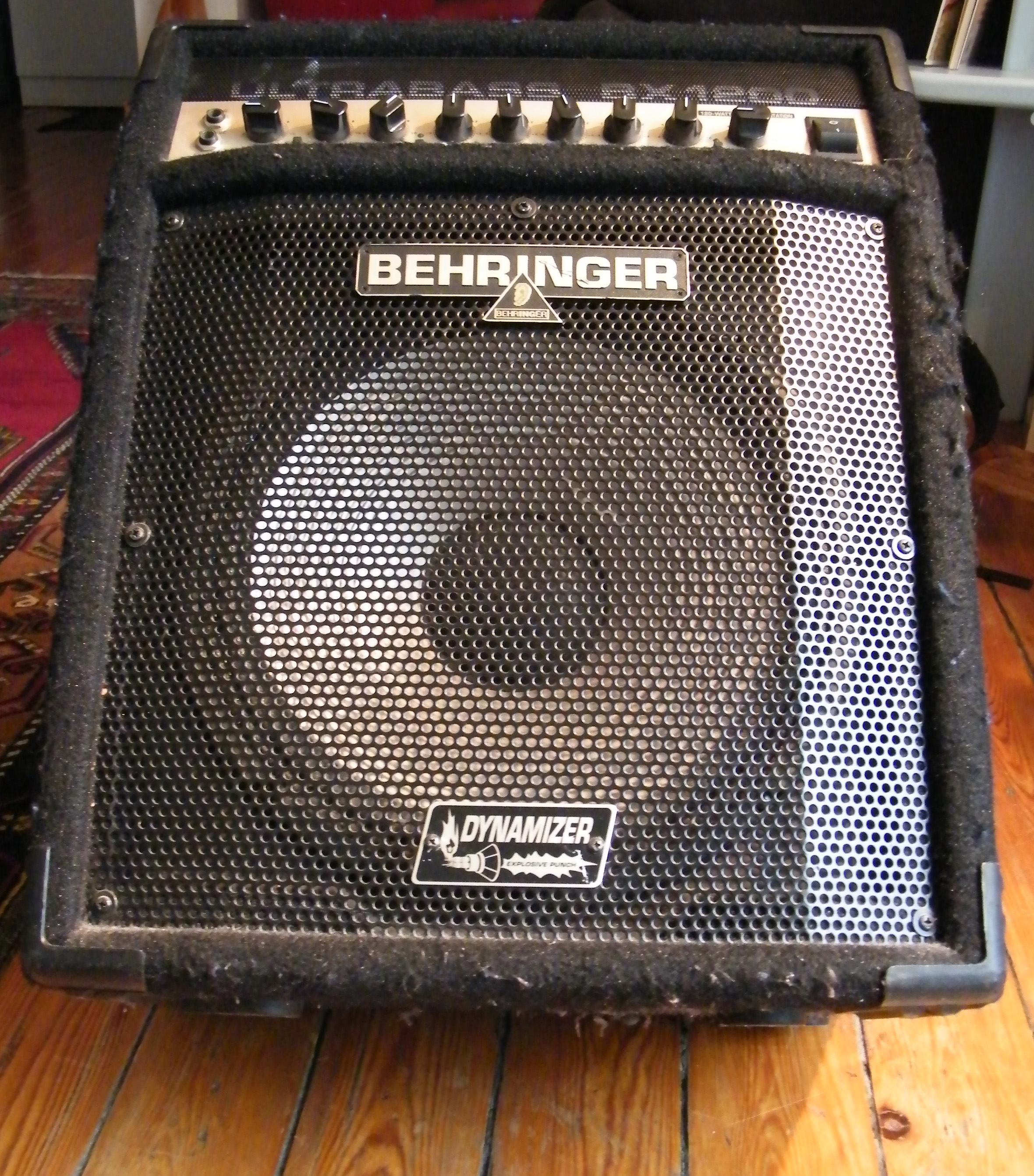 Behringer Ultrabass BX1200 image (721532) Audiofanzine