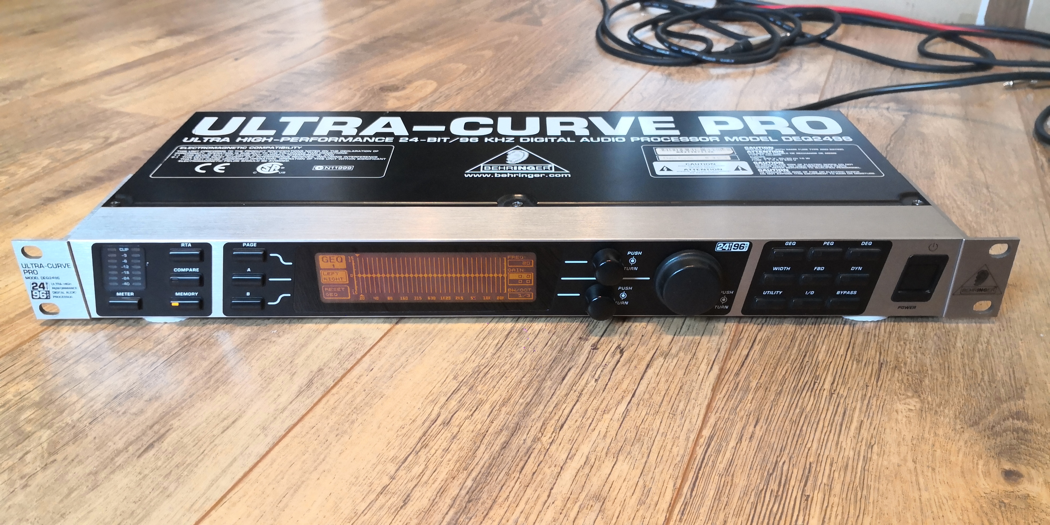 Ultracurve Pro DEQ2496 Behringer Ultracurve Pro DEQ2496 Audiofanzine