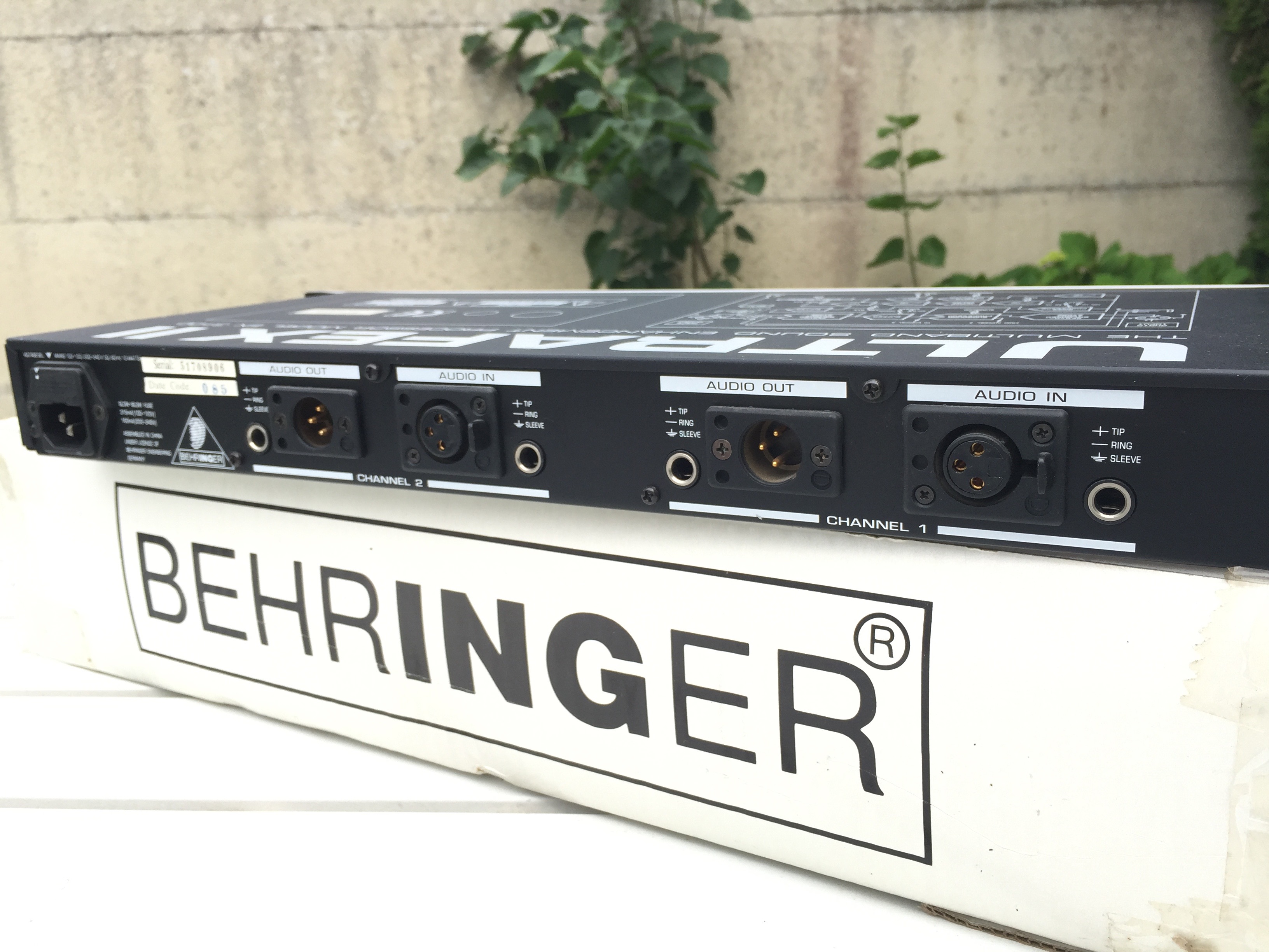 Photo Behringer UltraFex II EX3100 : Behringer UltraFex II EX3100 ...