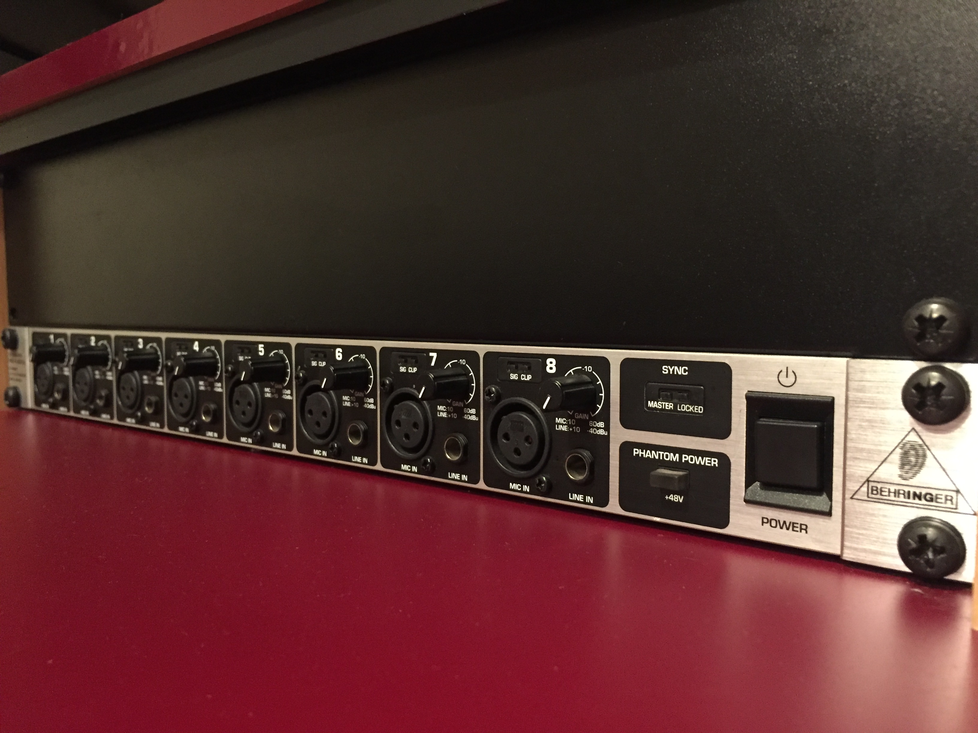 Behringer Ultragain Pro8 Digital ADA8000 Audiofanzine