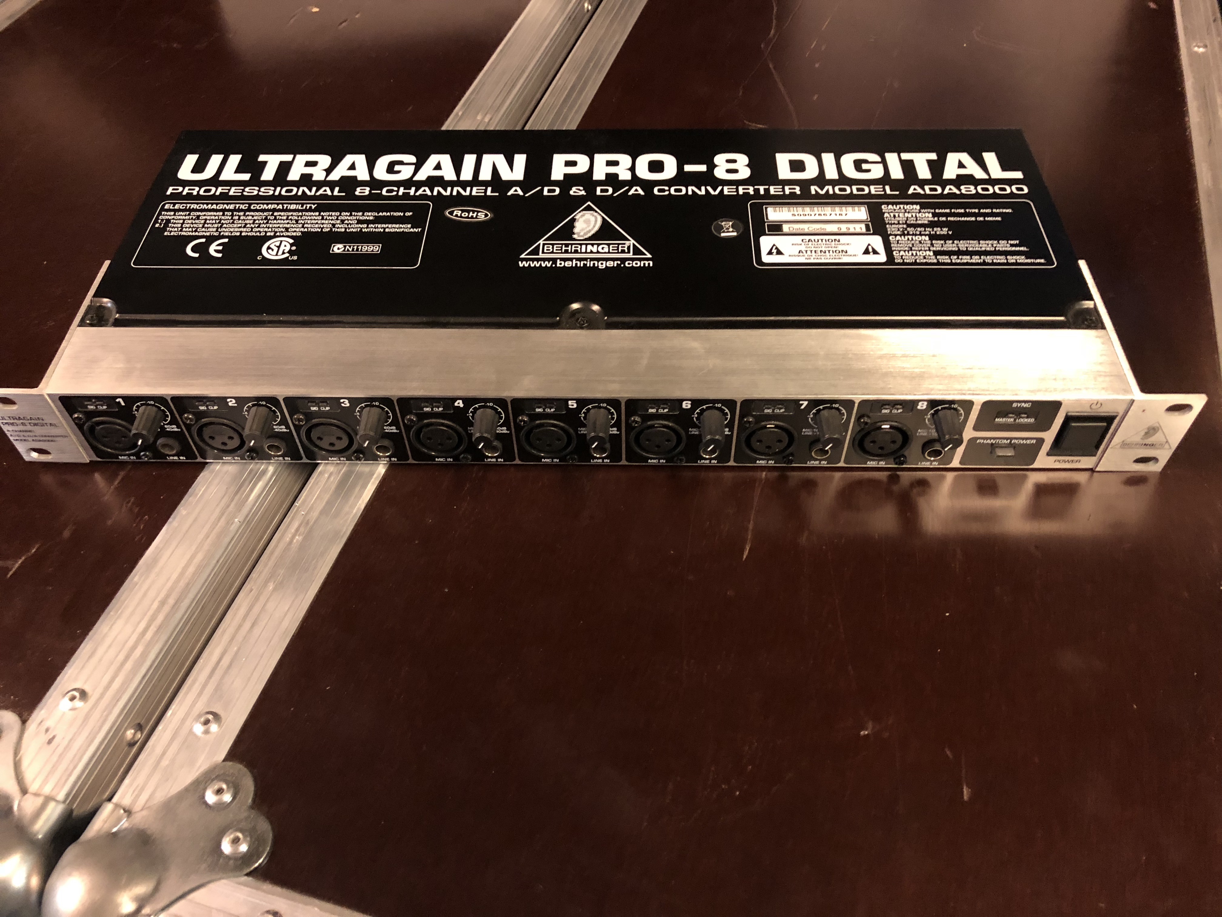 Behringer Ultragain Pro8 Digital ADA8000 Audiofanzine