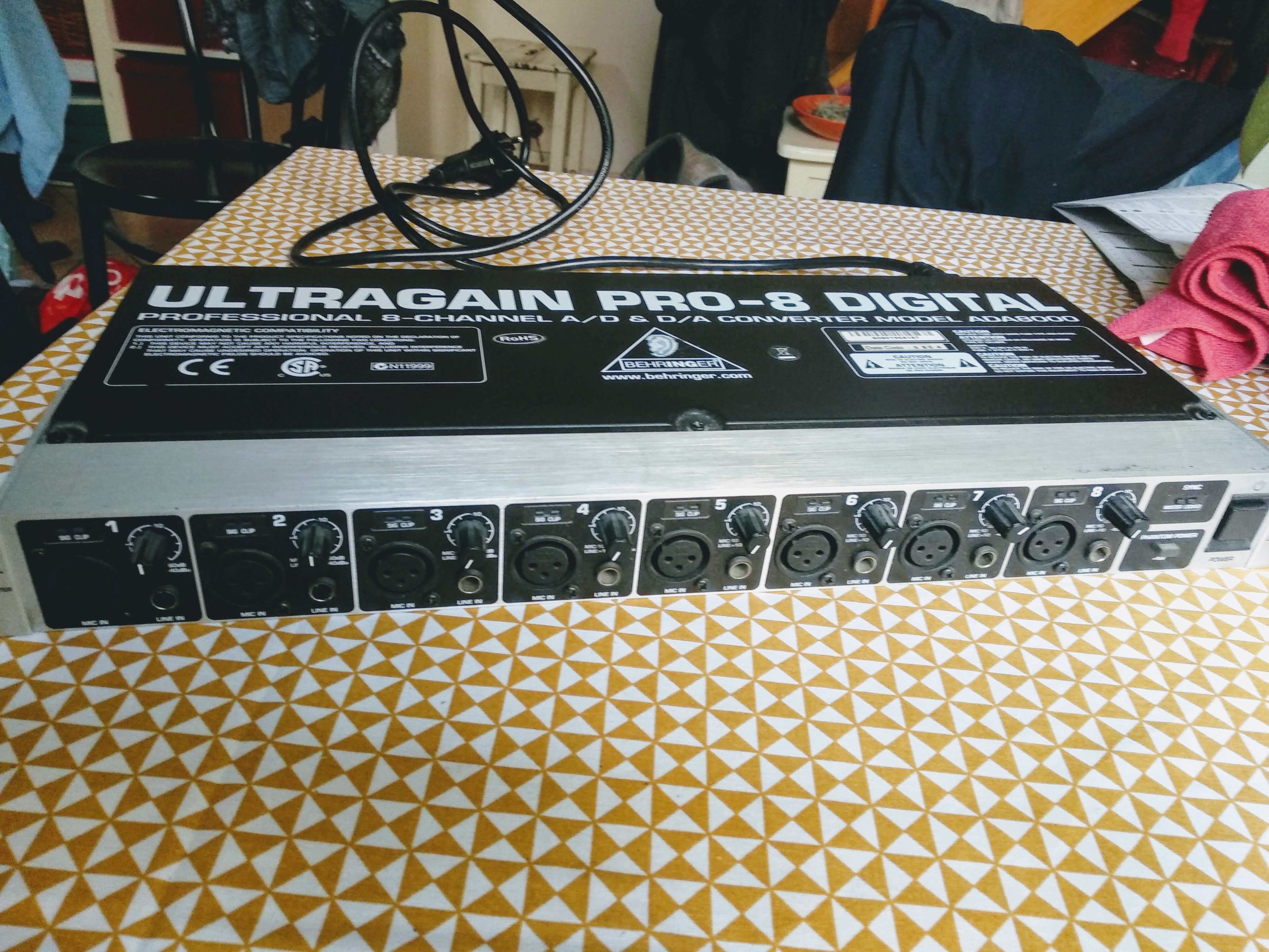 Ultragain Pro8 Digital ADA8000 Behringer Audiofanzine