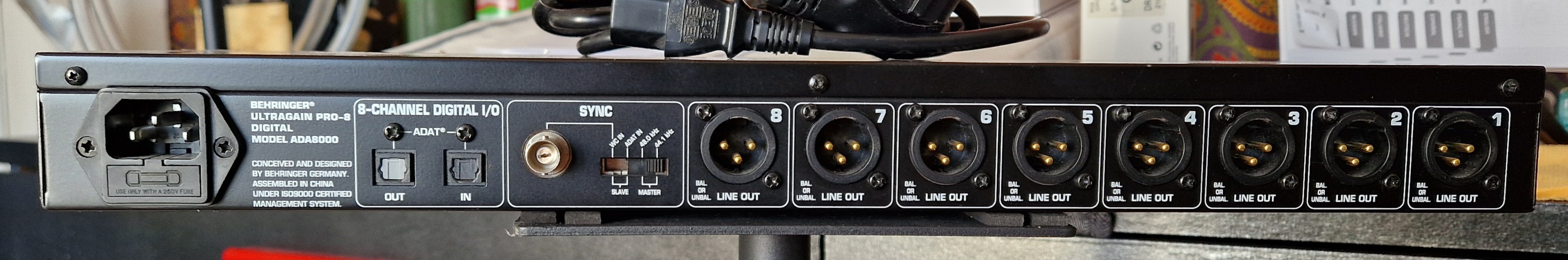 Ultragain Pro-8 Digital ADA8000 Behringer - Audiofanzine Ultragain Pro-8 Digital ADA8000 Behringer - Audiofanzine