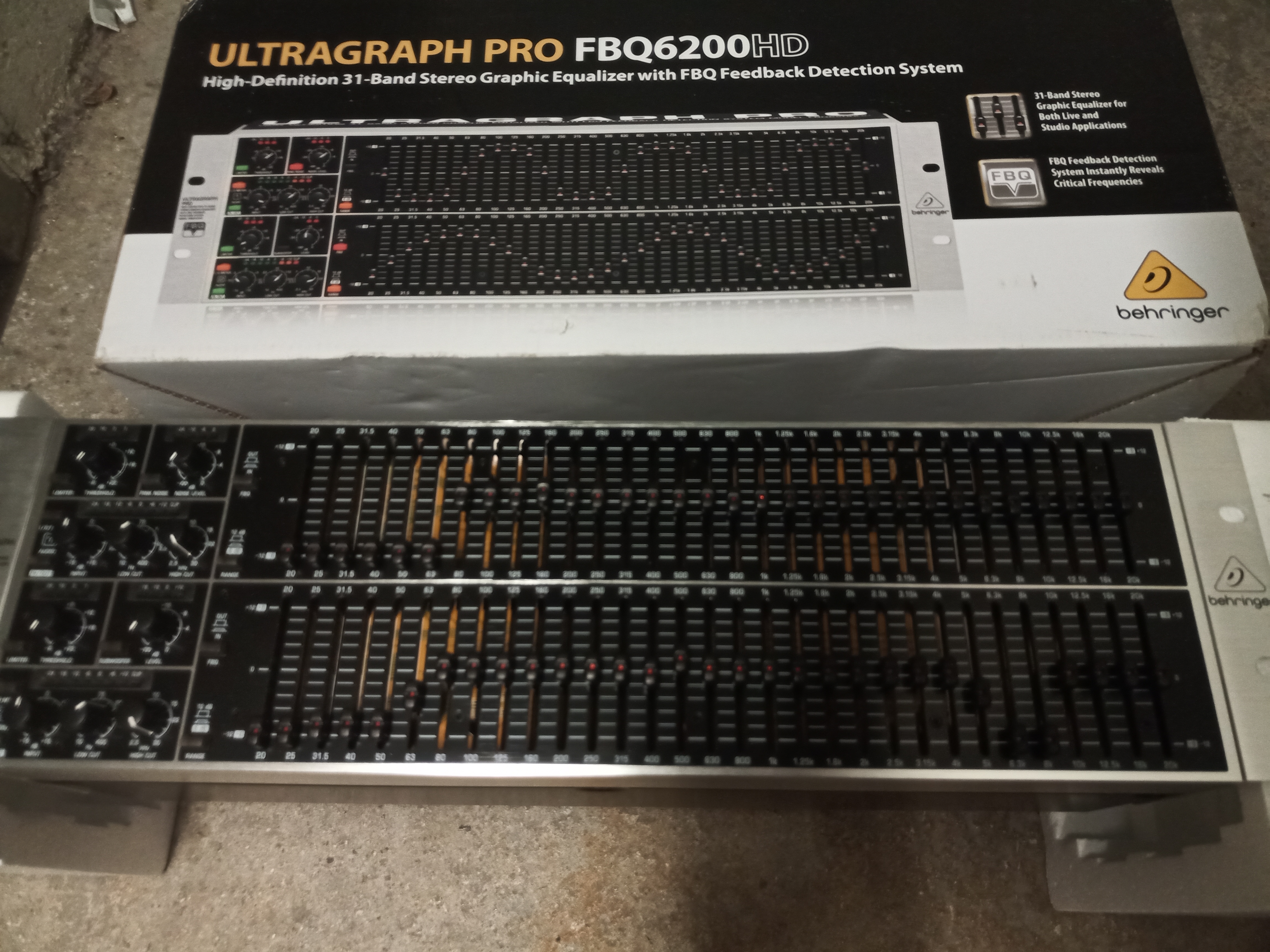 Ultragraph FBQ-Pro FBQ6200 Behringer - Audiofanzine Ultragraph FBQ-Pro FBQ6200 Behringer - Audiofanzine