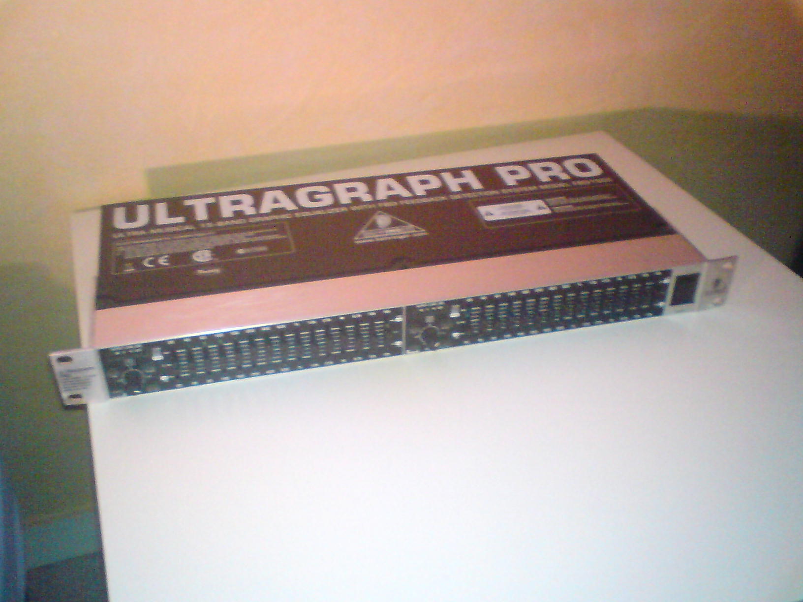 Behringer Ultragraph Pro FBQ1502 image (#149190) - Audiofanzine