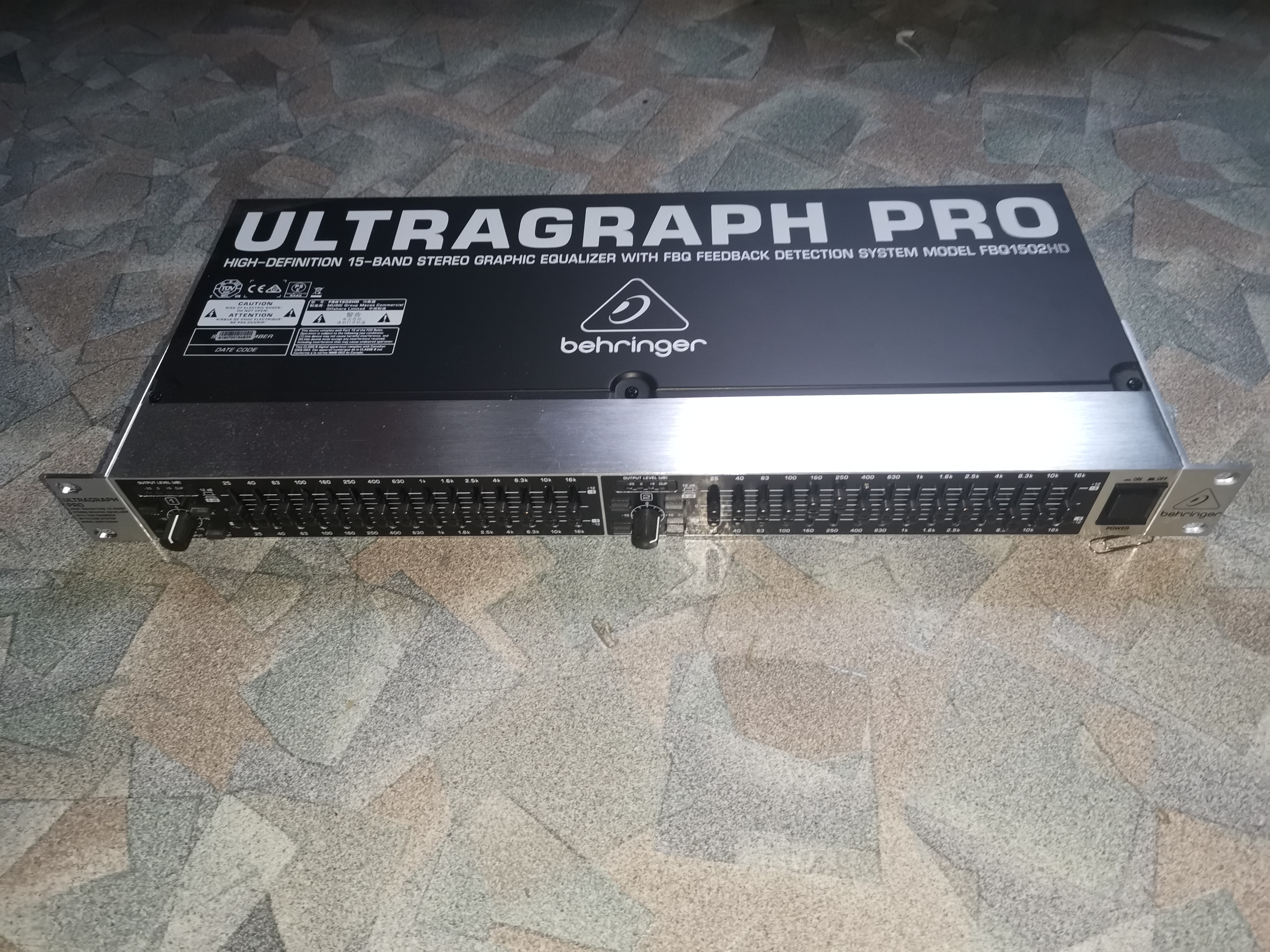 Ultragraph Pro FBQ1502HD - Behringer Ultragraph Pro FBQ1502HD 
