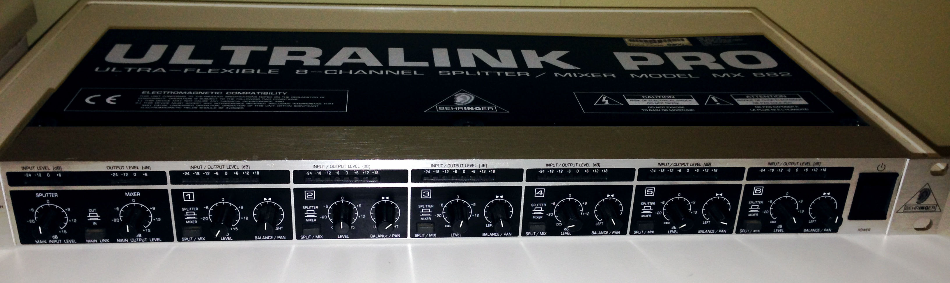 Behringer mx882