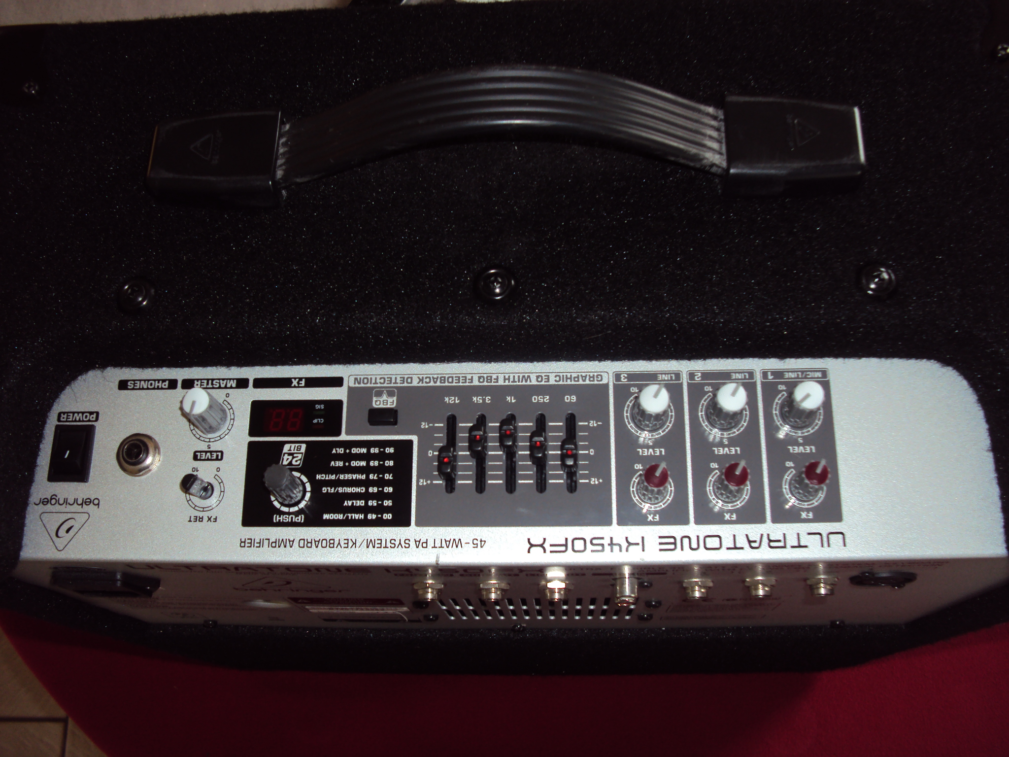 Behringer Ultratone K450FX image (812323) Audiofanzine