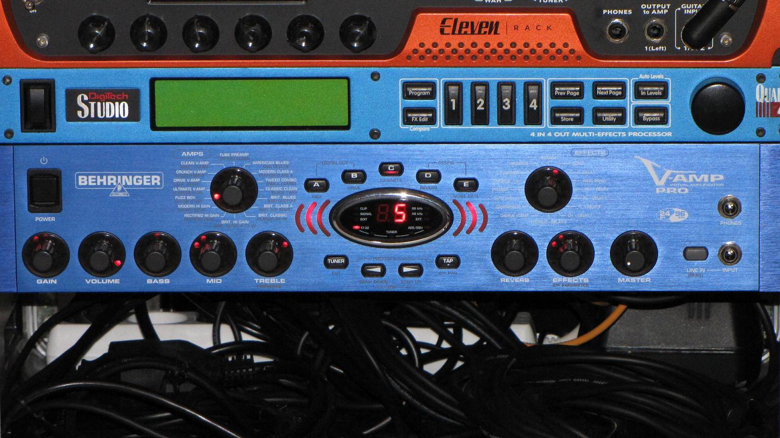 Photo Behringer VAmp Pro Behringer VAmp Pro (95400) (35458