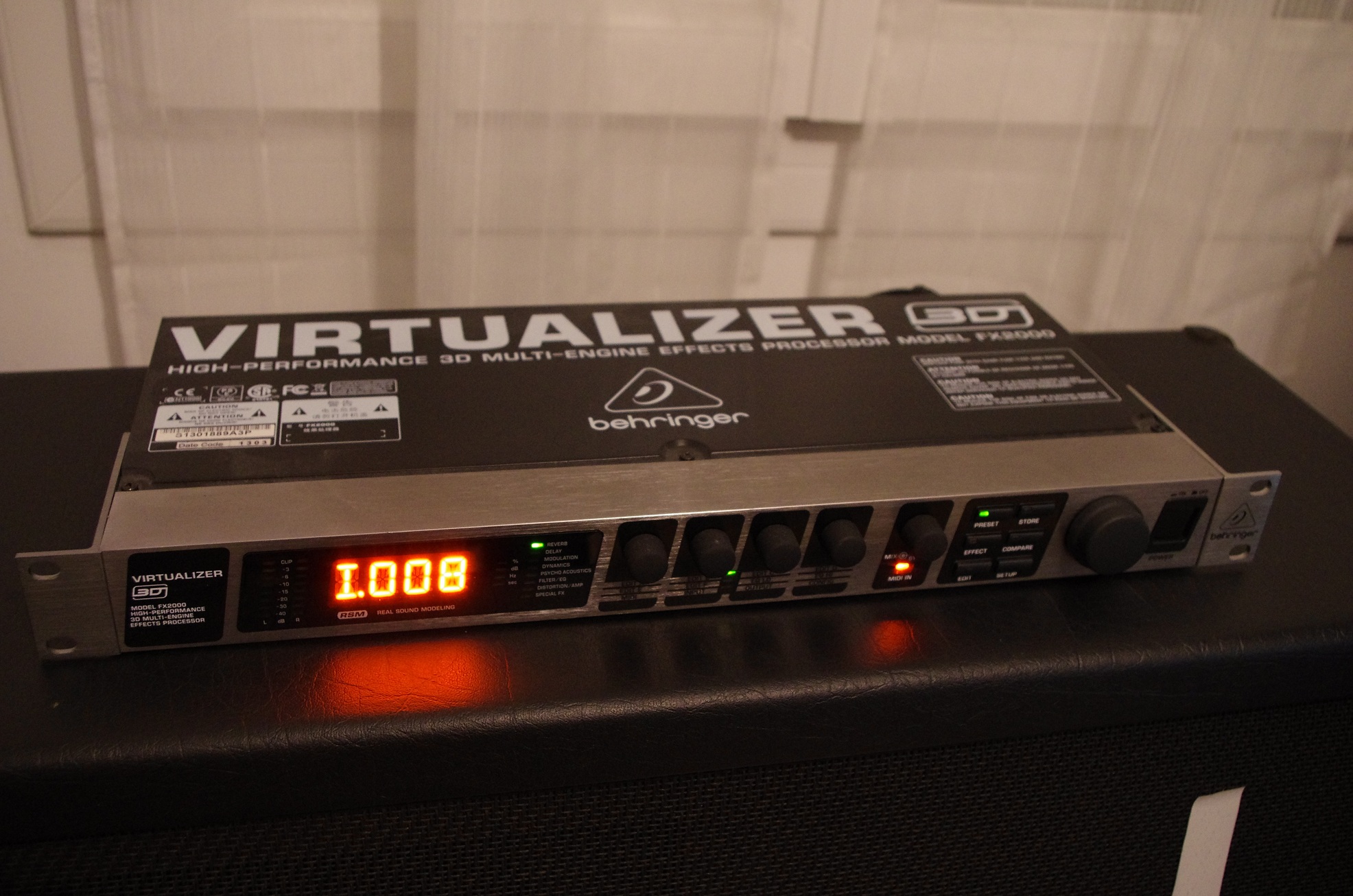 Photo Behringer Virtualizer 3D FX2000 Behringer Virtualizer 3D FX2000