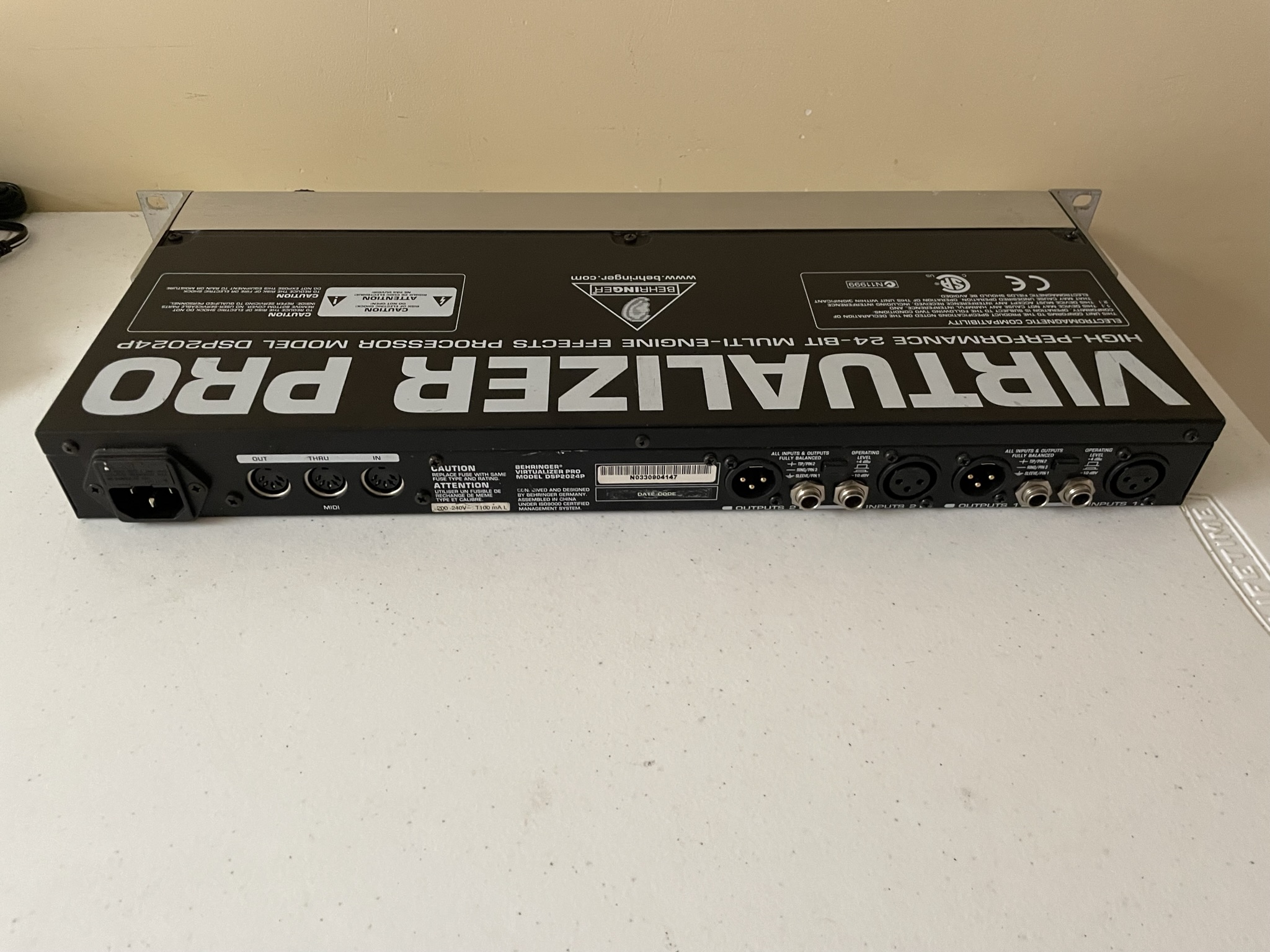 Virtualizer Pro DSP2024P Behringer Virtualizer Pro DSP2024P