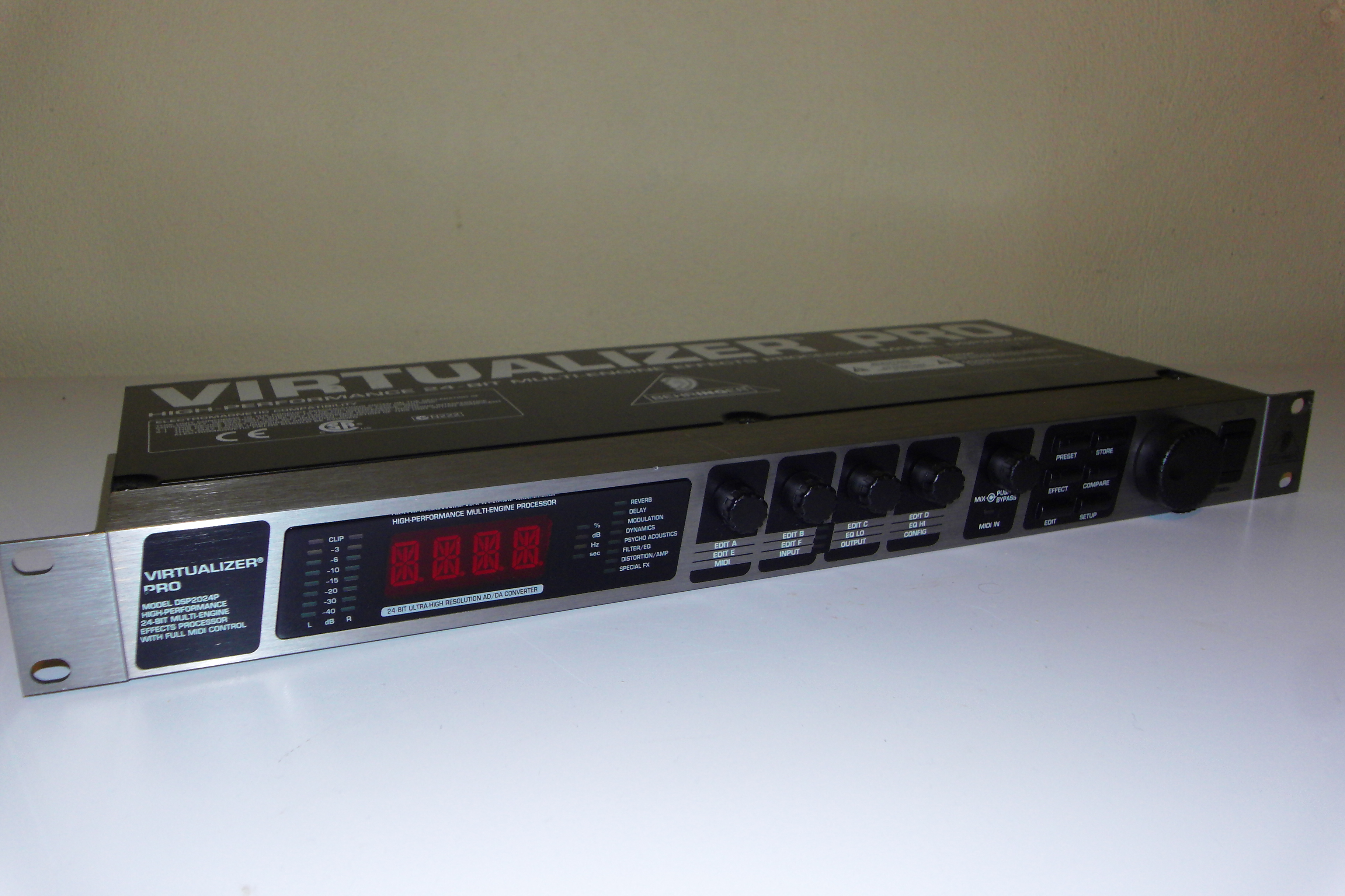 Behringer Virtualizer Pro DSP2024P image (709004) Audiofanzine