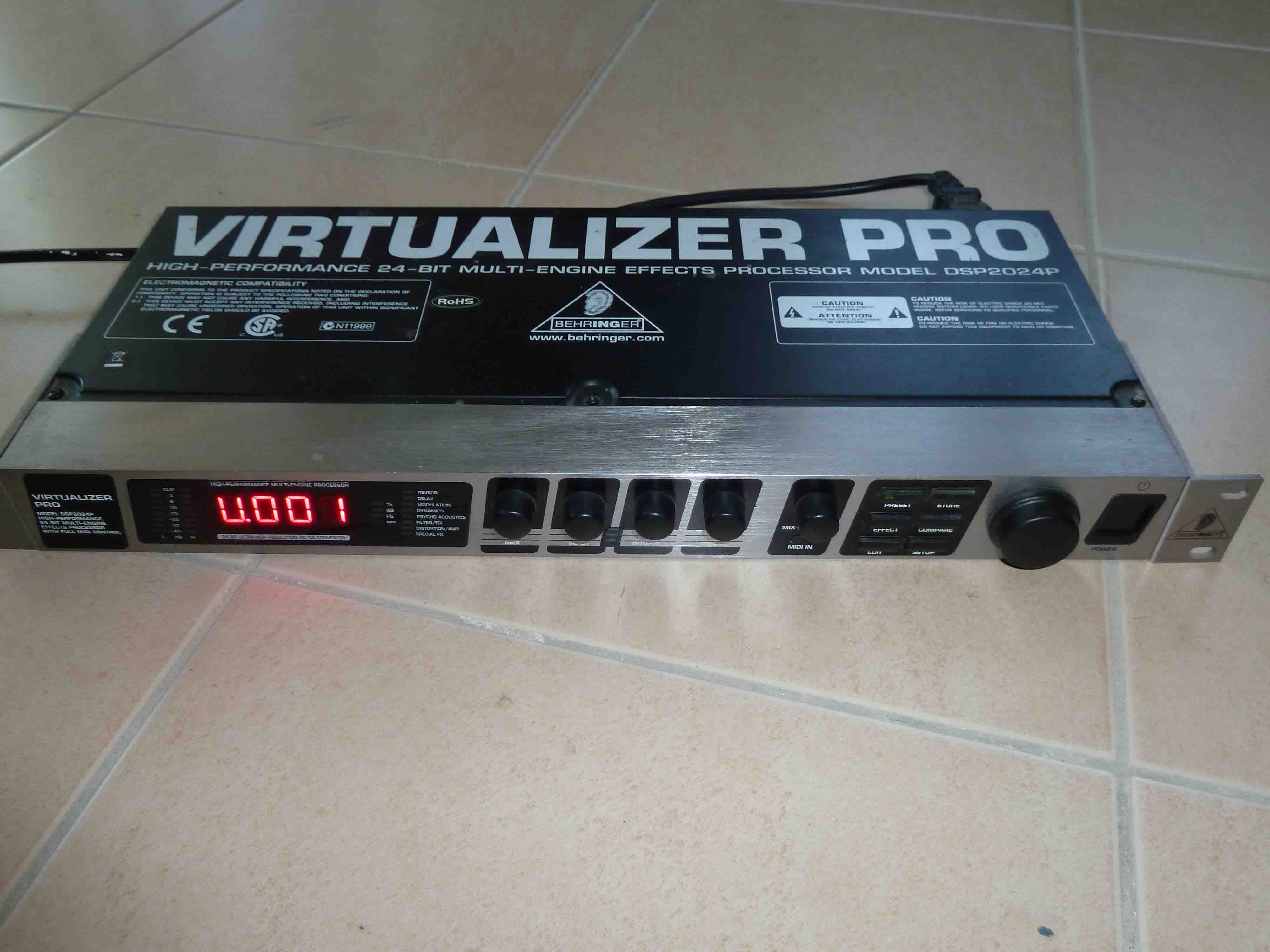 Photo Behringer Virtualizer Pro DSP2024P Behringer Virtualizer Pro