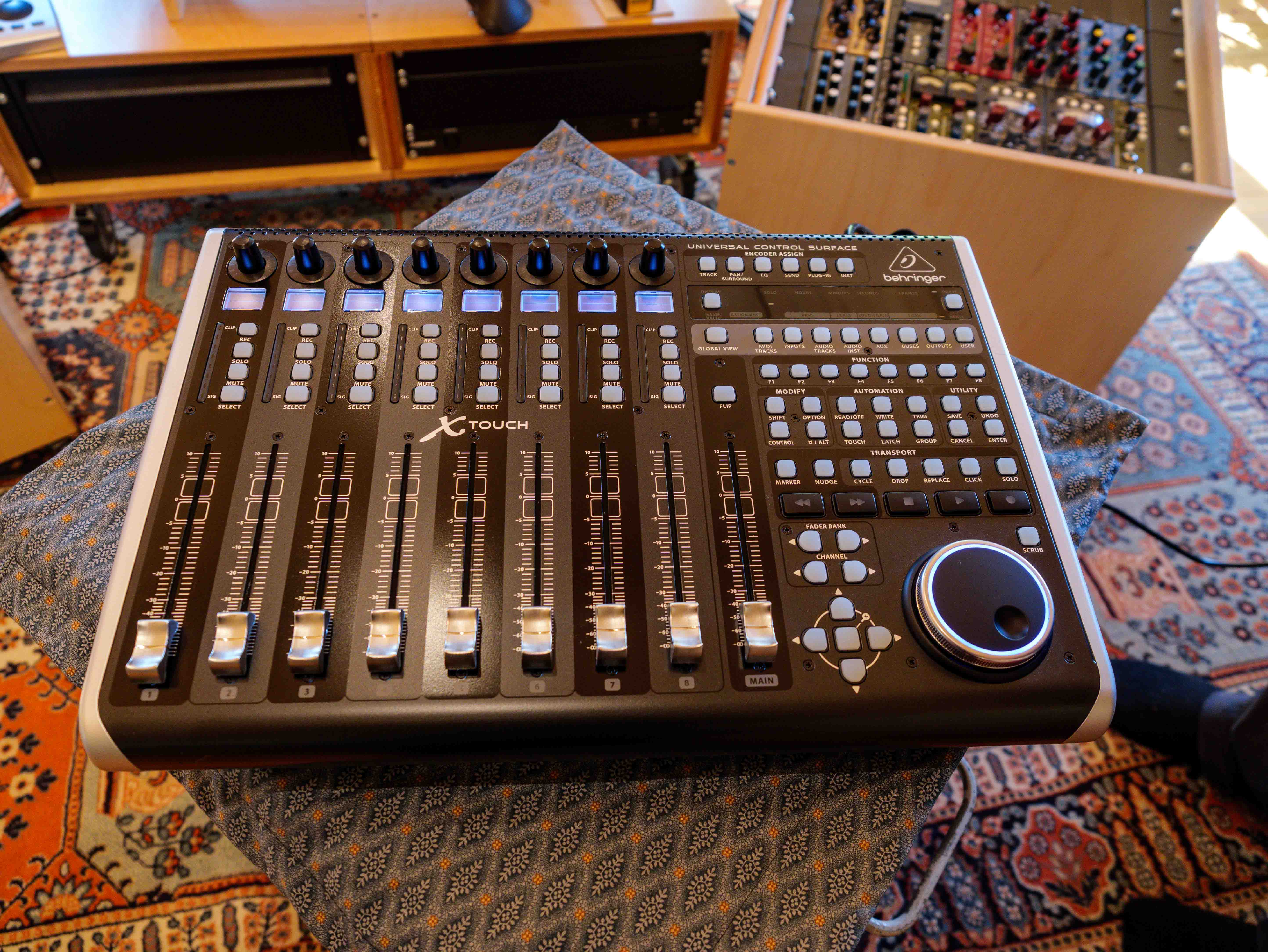 X-Touch - Behringer X-Touch - Audiofanzine