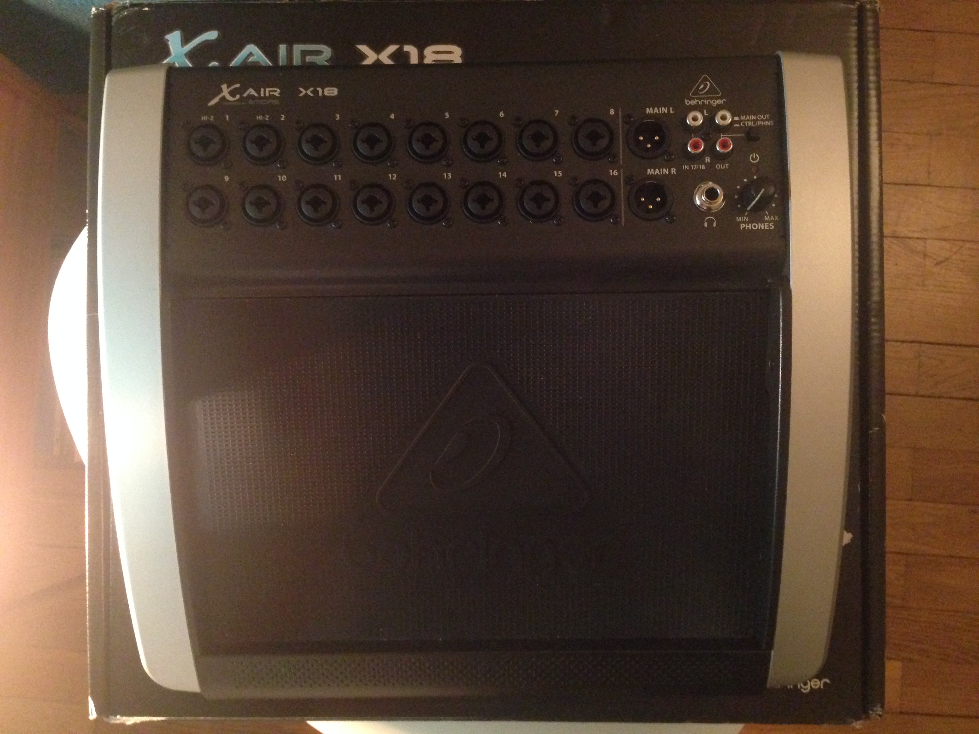 Photo Behringer X18 Behringer X18 (67030) (1482641) Audiofanzine