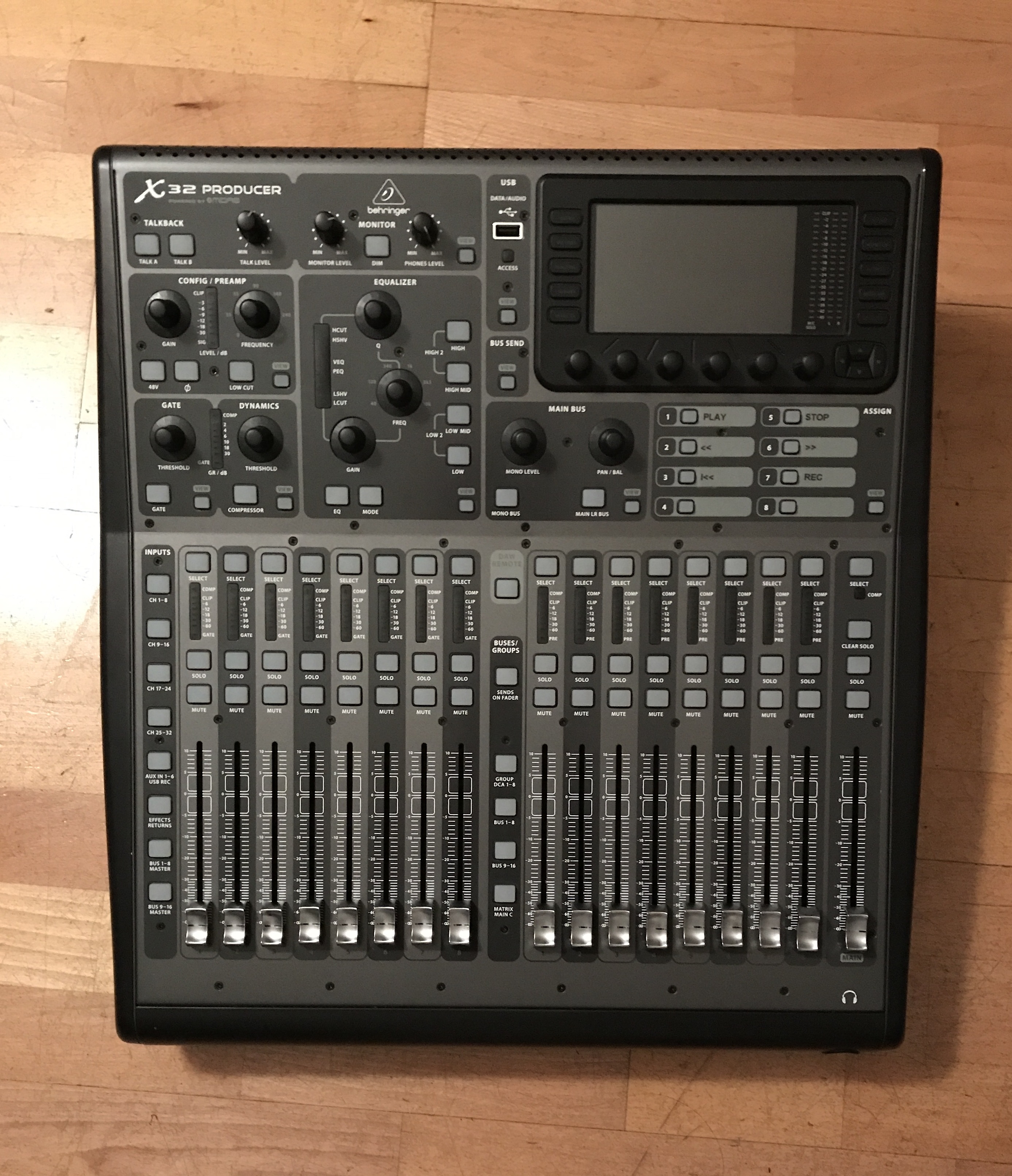 Photo Behringer X32 Producer : FullSizeRender (#1848691) - Audiofanzine