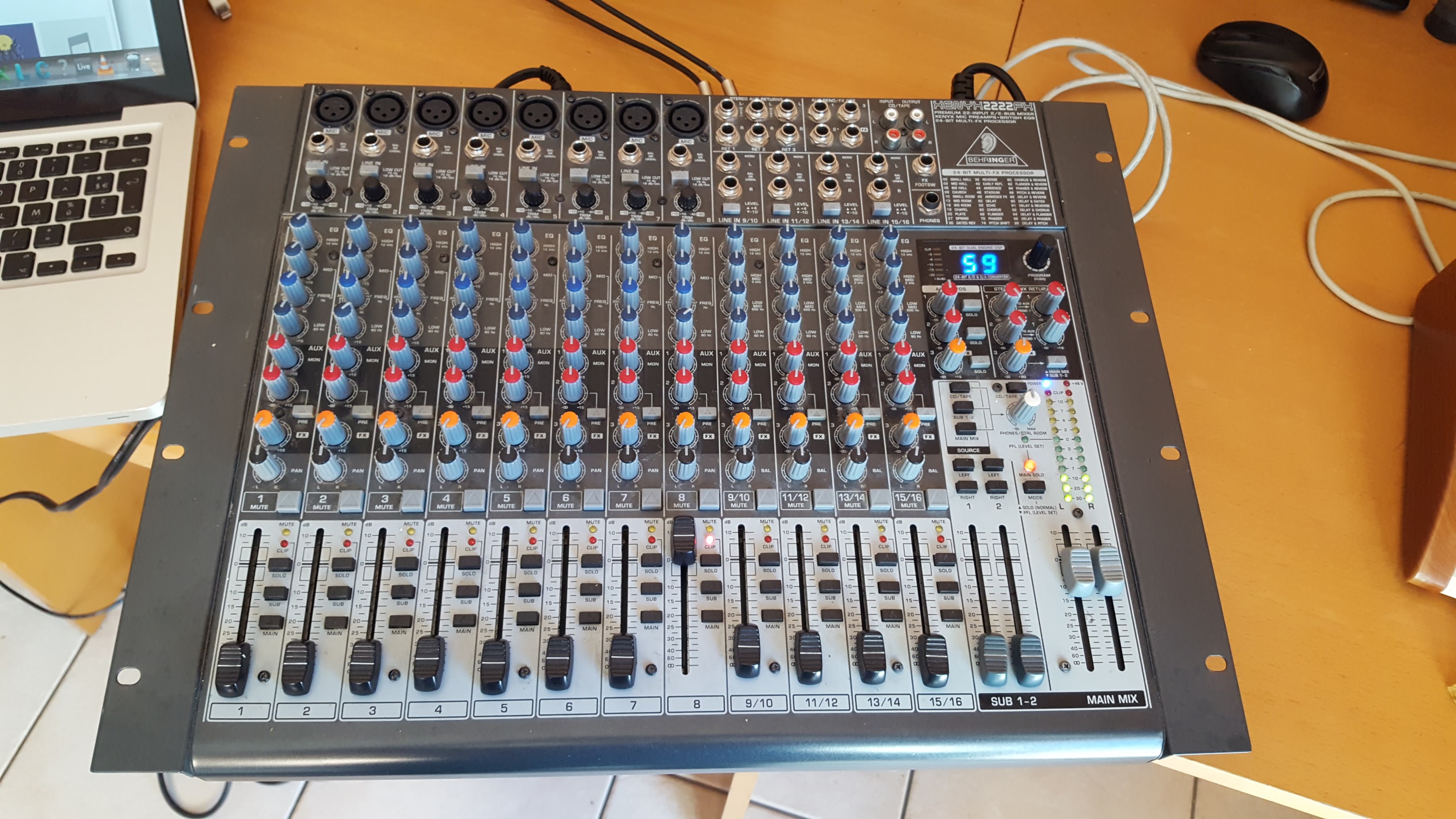 XENYX 2222FX Behringer Xenyx 2222FX Audiofanzine