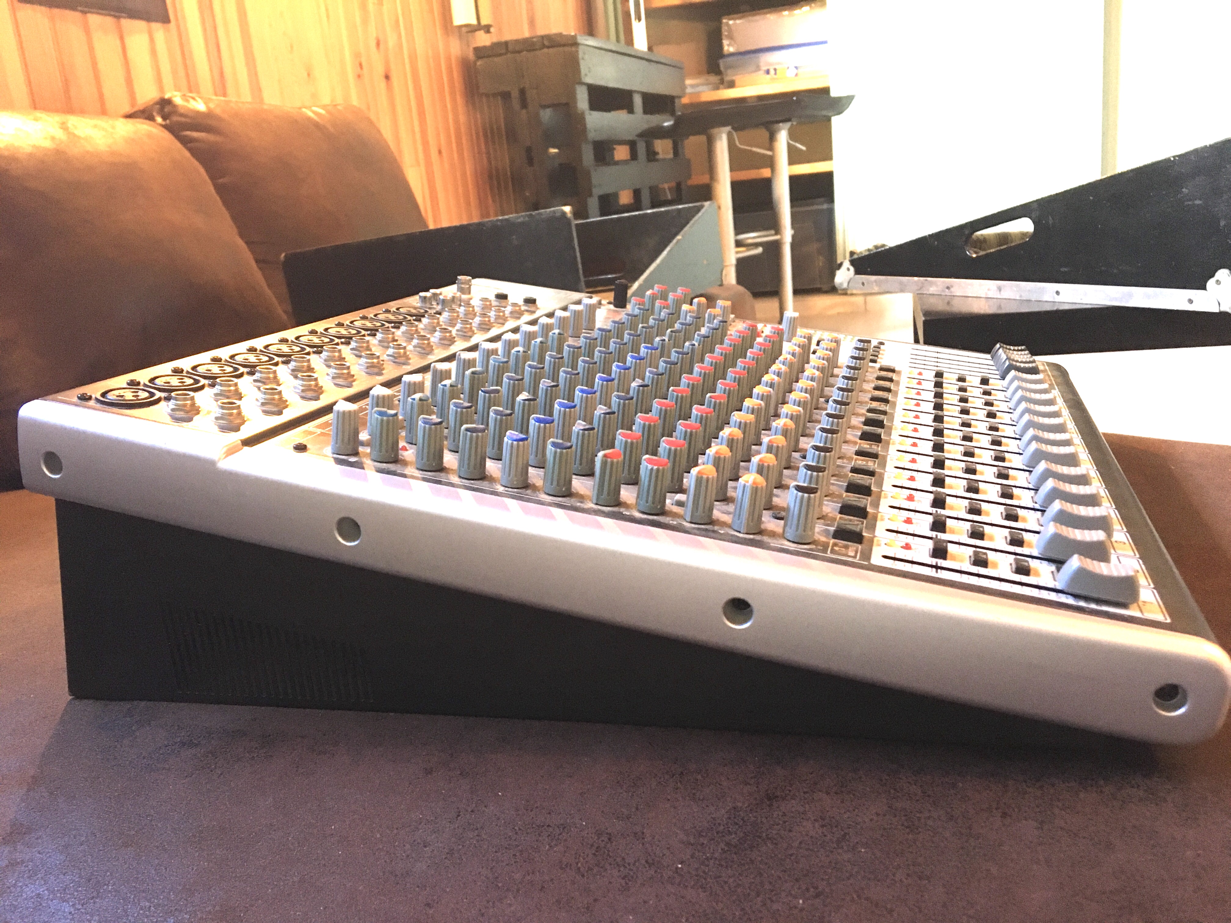 Xenyx 2442FX Behringer Xenyx 2442FX Audiofanzine