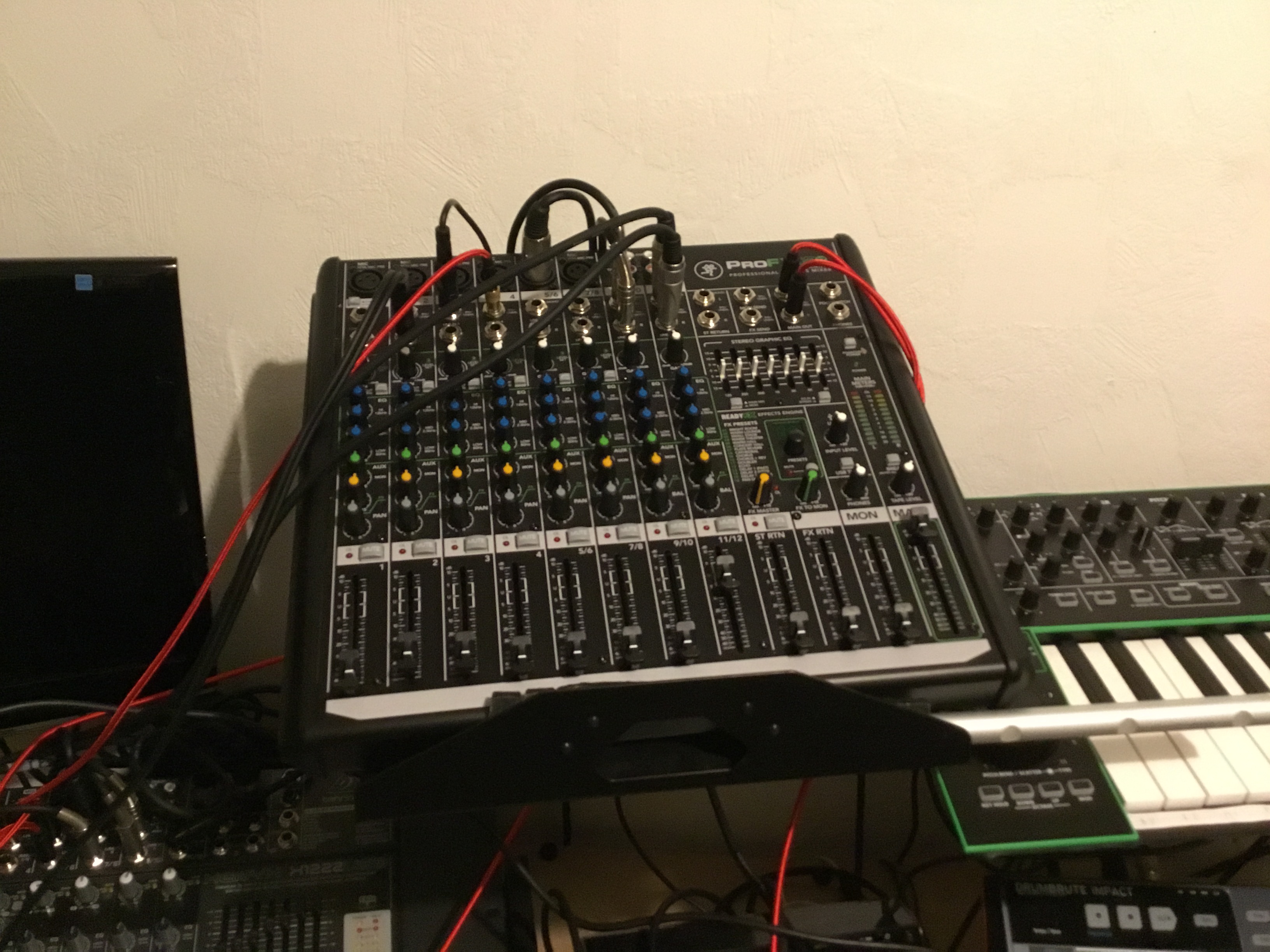 Xenyx 2442FX Behringer Xenyx 2442FX Audiofanzine