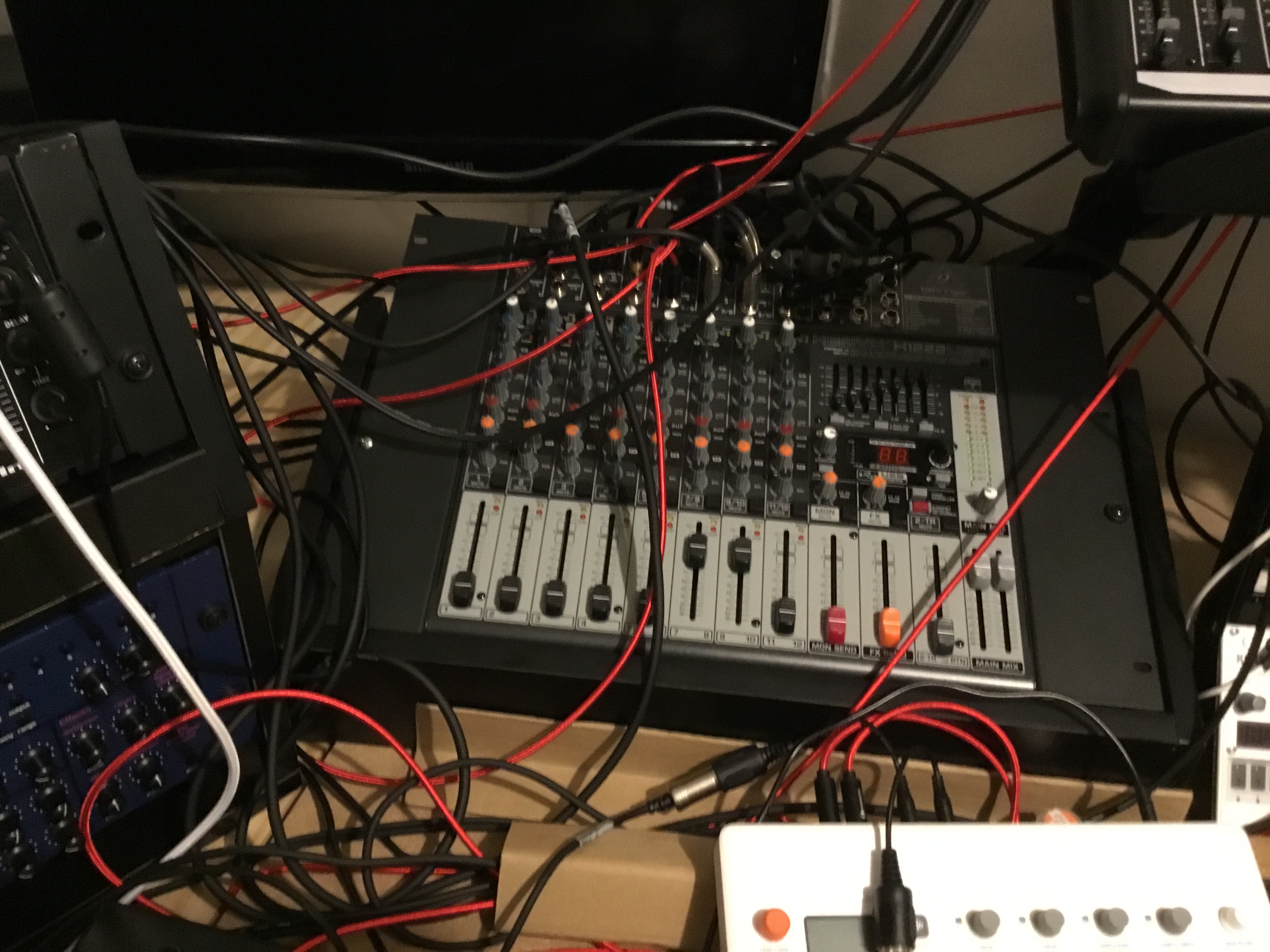 Xenyx 2442FX Behringer Xenyx 2442FX Audiofanzine